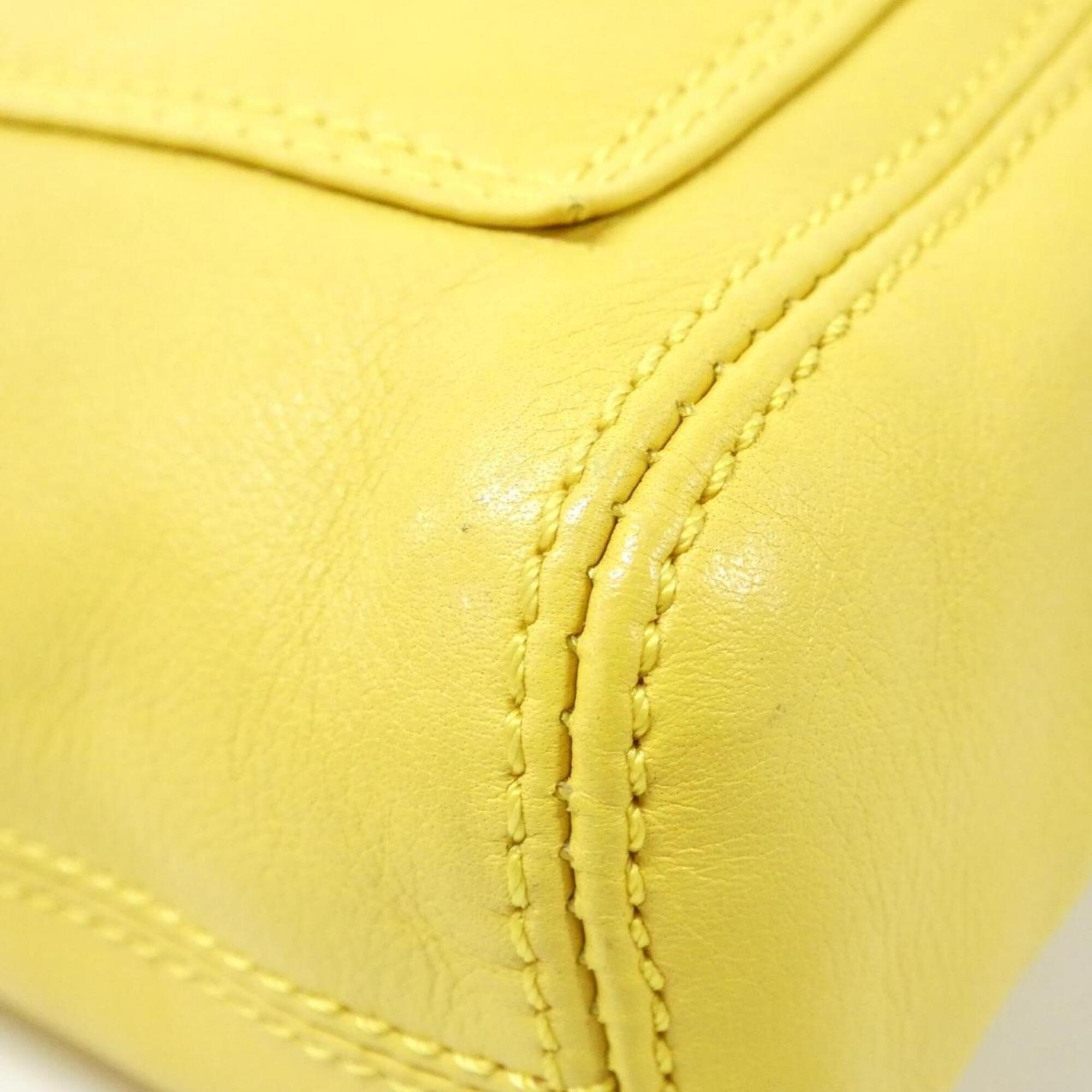 Chanel Yellow Leather Shoulder Bag (Pre-Owned)