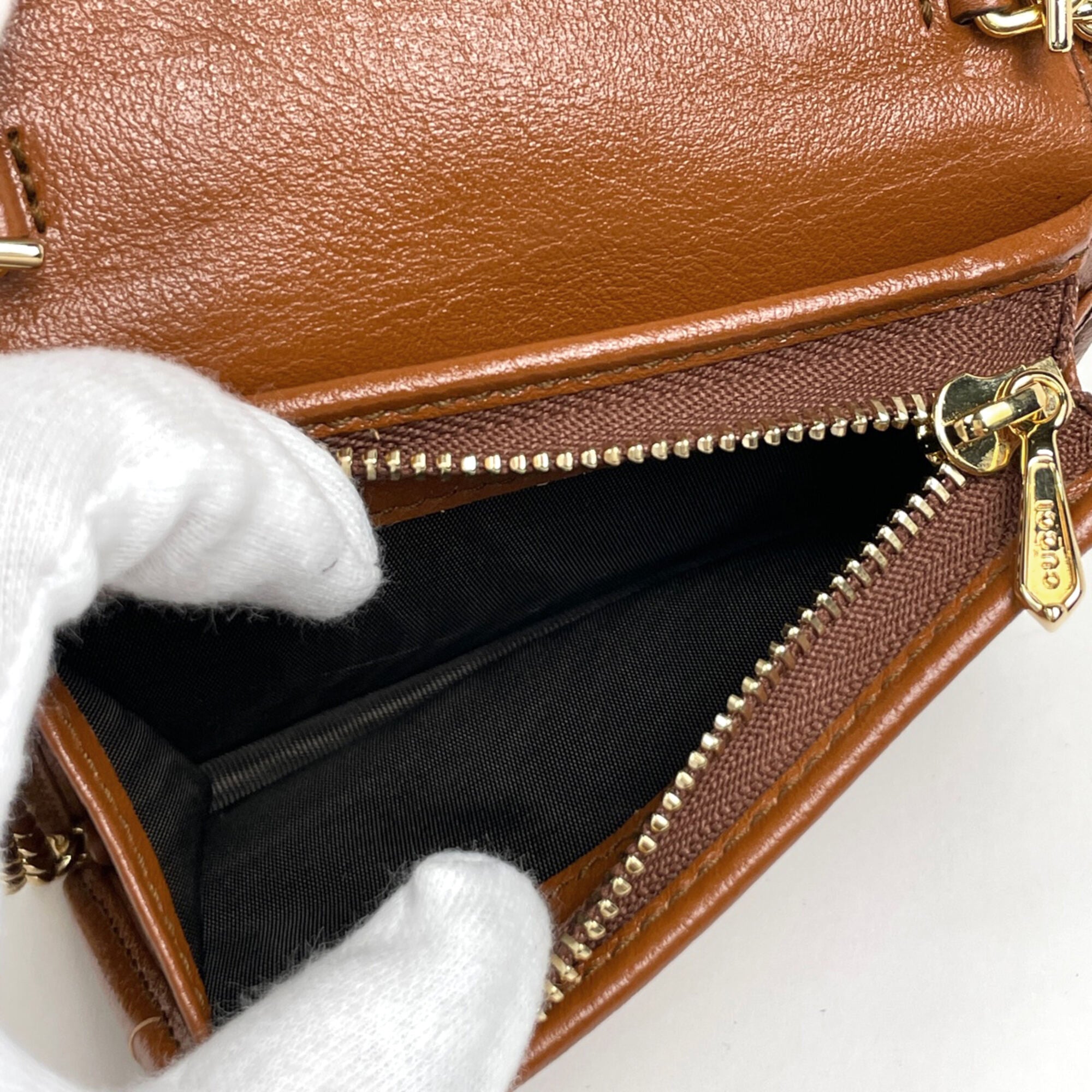 Gucci Beige Rhinestone Chain/Shoulder Wallet (Pre-Owned)