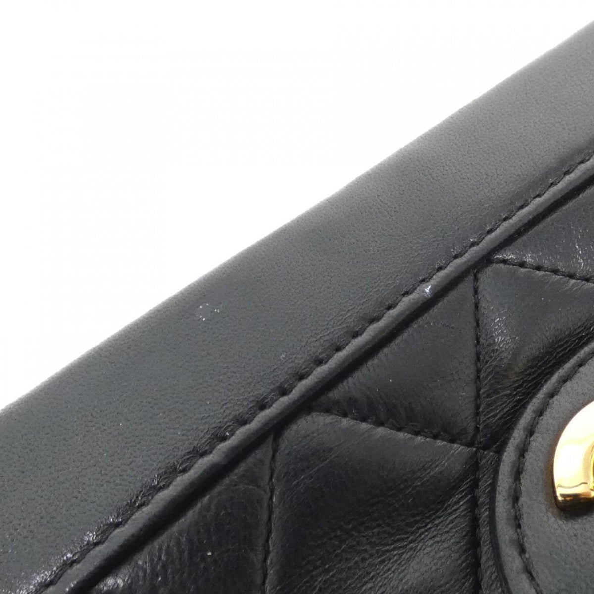 Chanel Black Leather Shoulder Bag (Pre-Owned)
