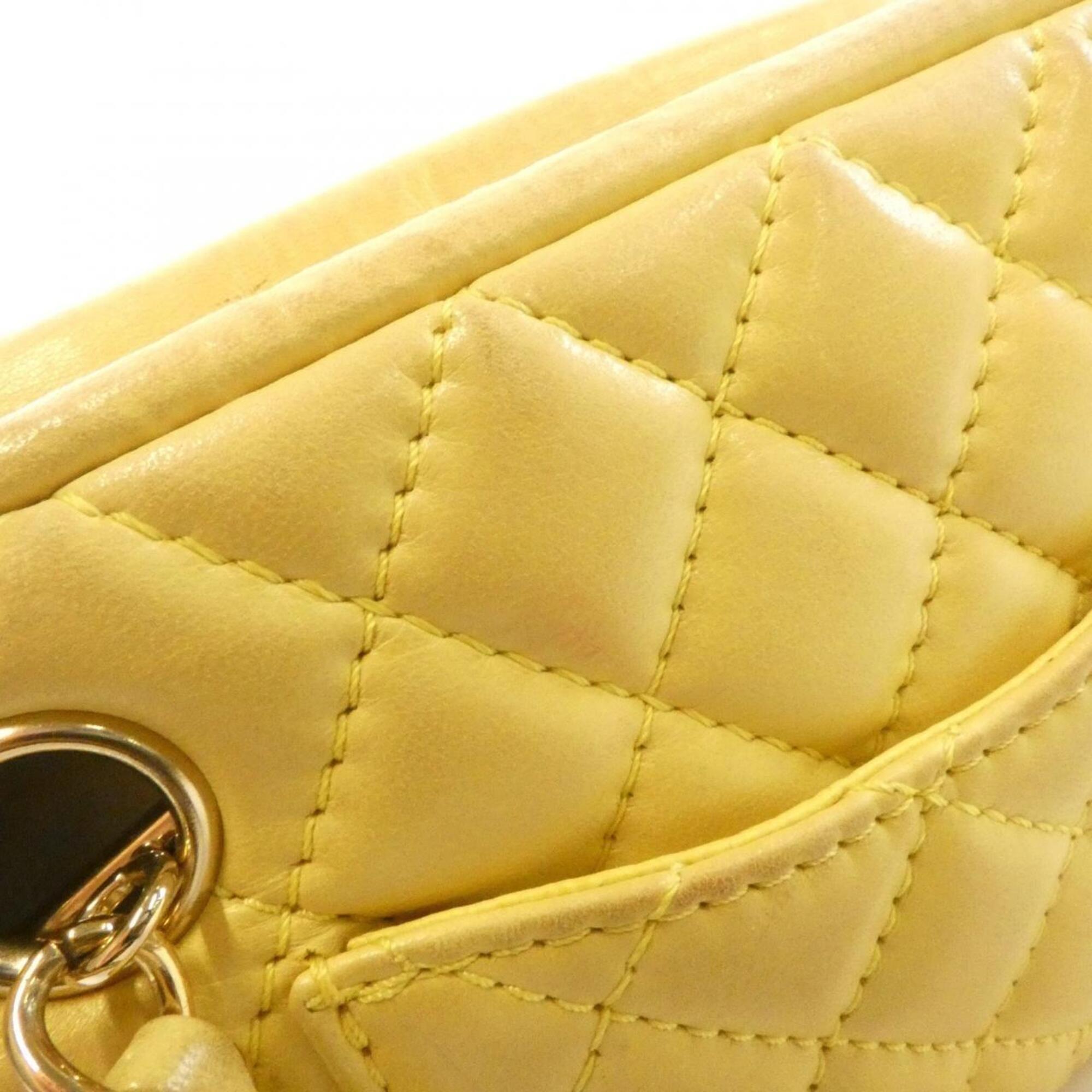 Chanel Yellow Shoulder Bag (Pre-Owned)