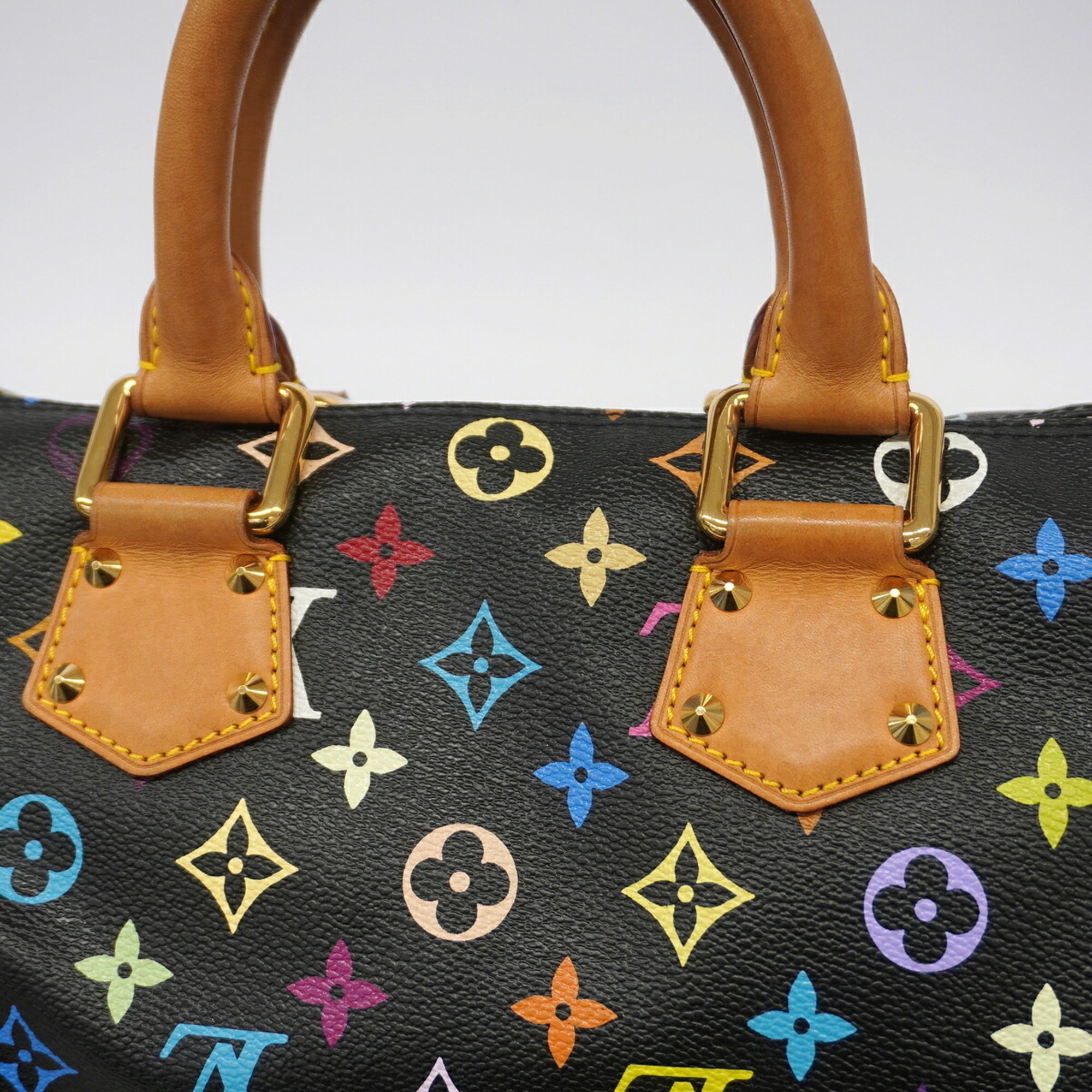 Louis Vuitton Noir Handbag (Pre-Owned)