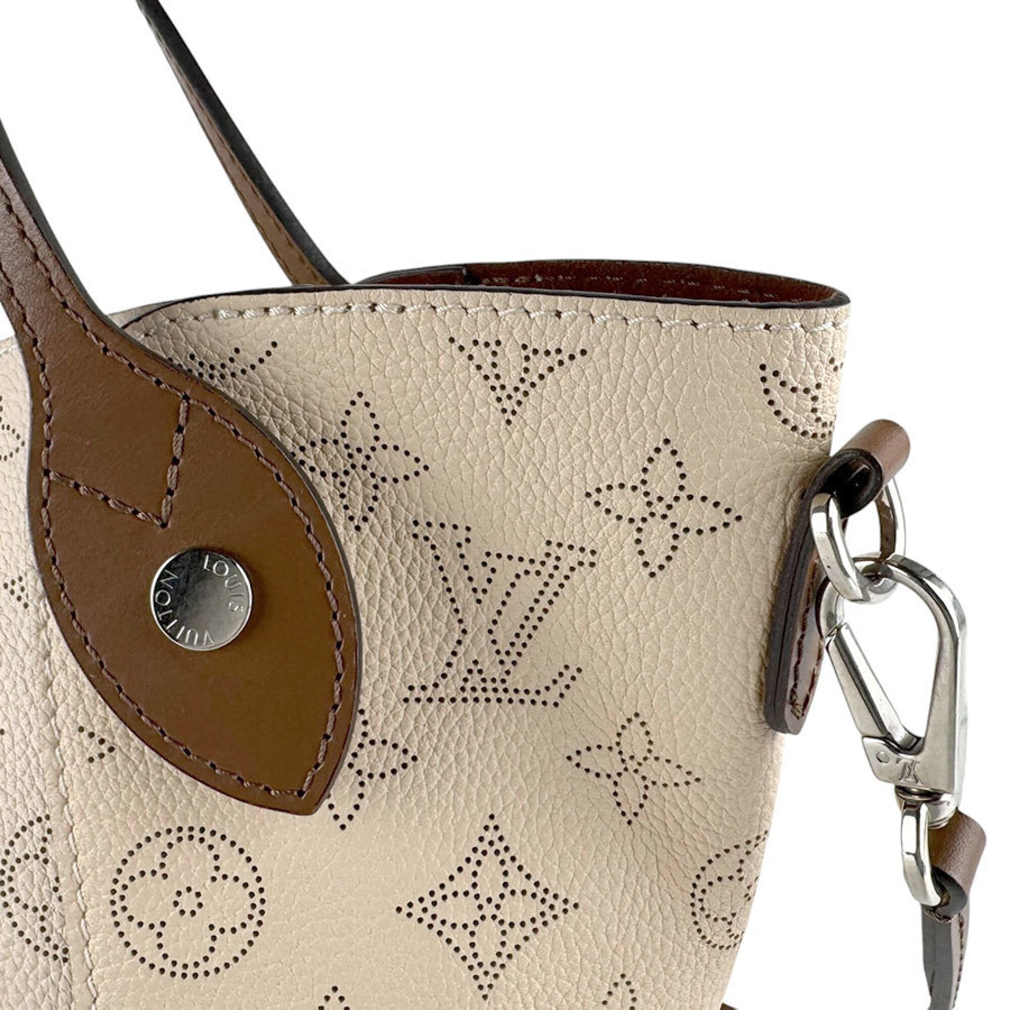Louis Vuitton Beige Mahina Leather Handbag Shoulder Bag (Pre-Owned)