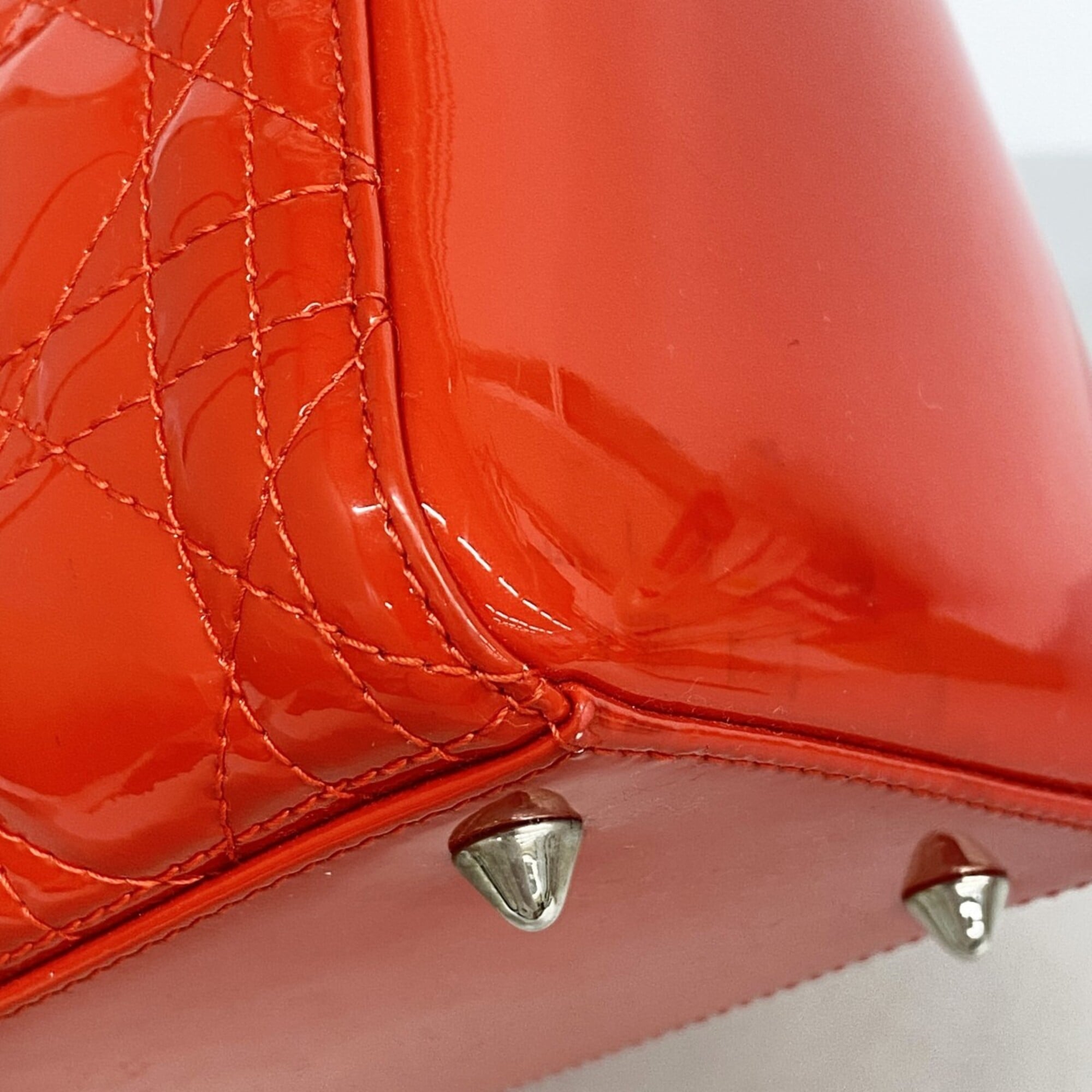 Christian Dior Red Color Handbag (Pre-Owned)