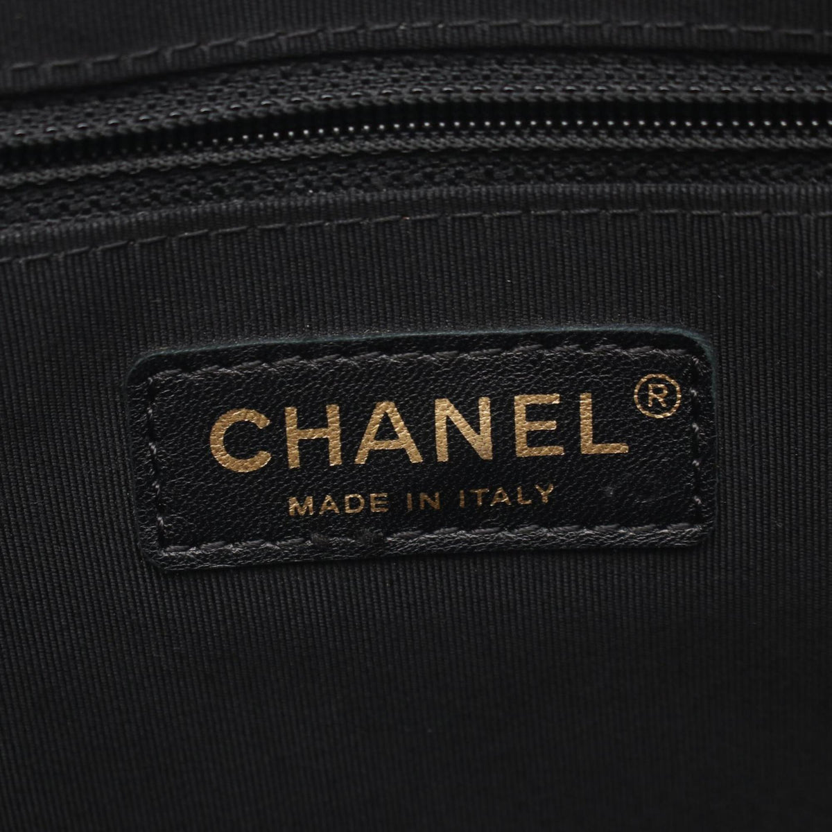 Chanel Black Leather Handbag Shoulder Bag (Pre-Owned)