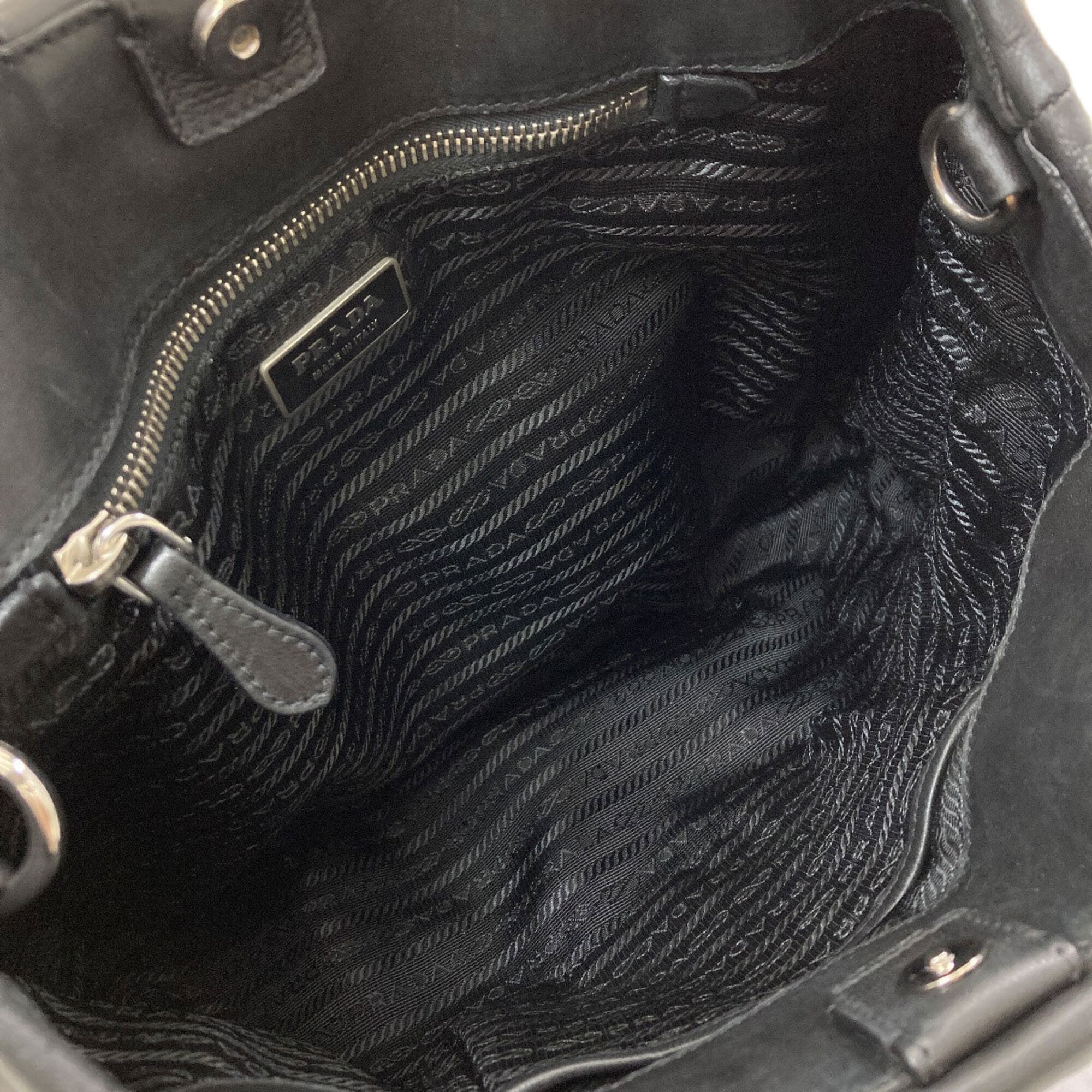 Prada Black Leather Handbag (Pre-Owned)
