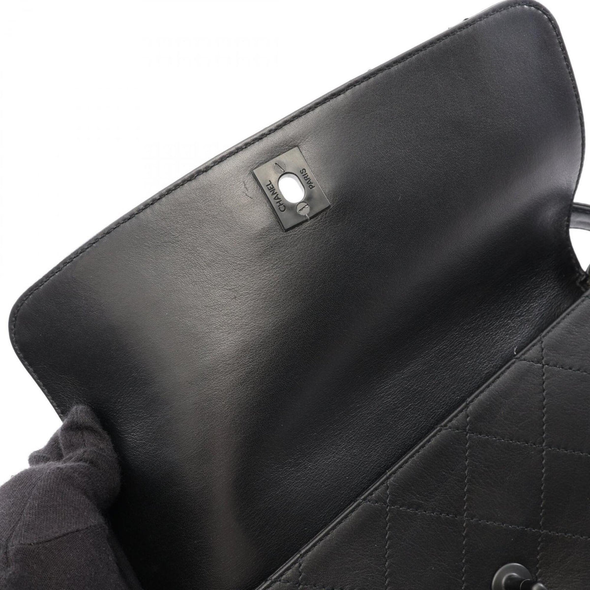Chanel Black Leather Handbag Shoulder Bag (Pre-Owned)