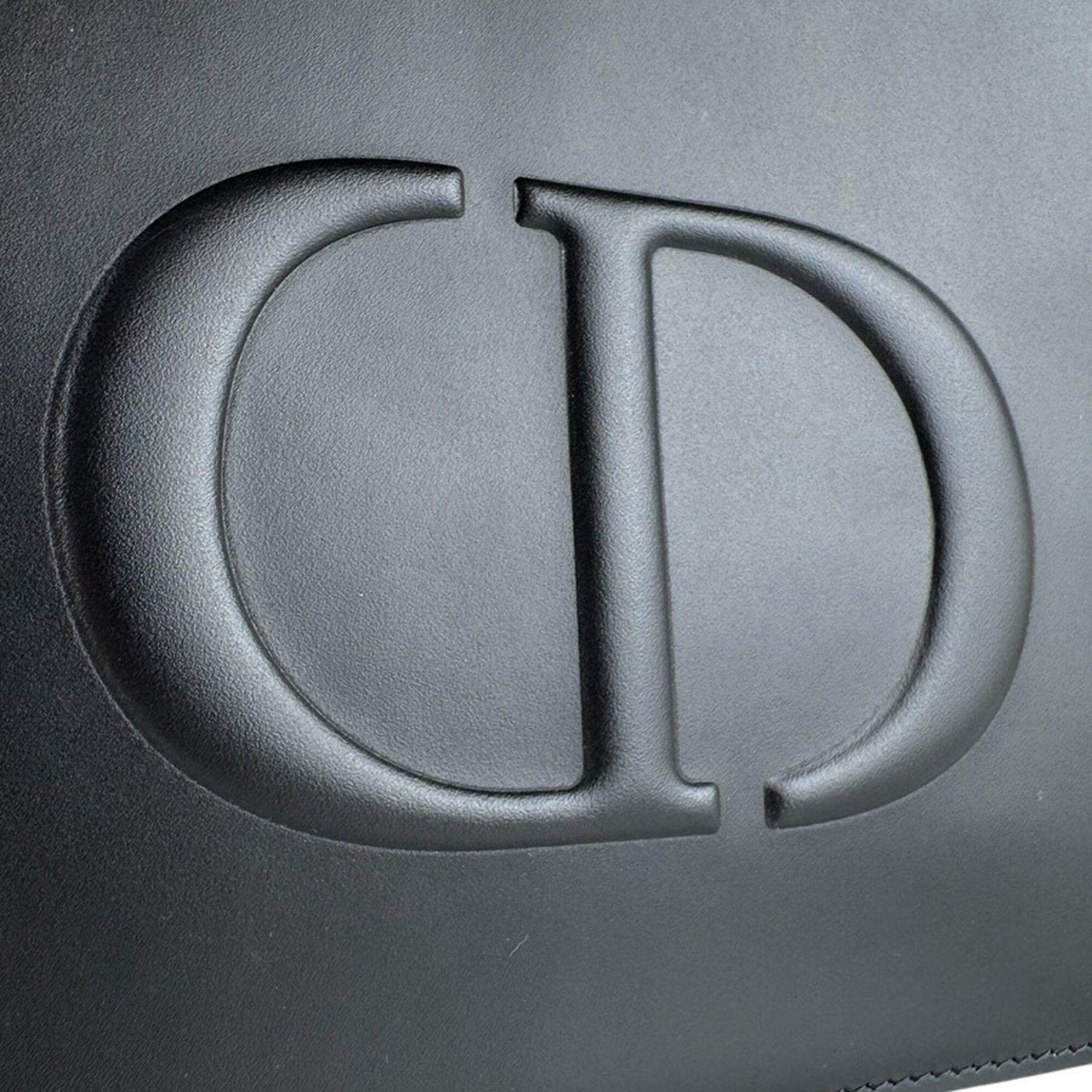 Christian Dior Black Leather Shoulder Bag (Pre-Owned)