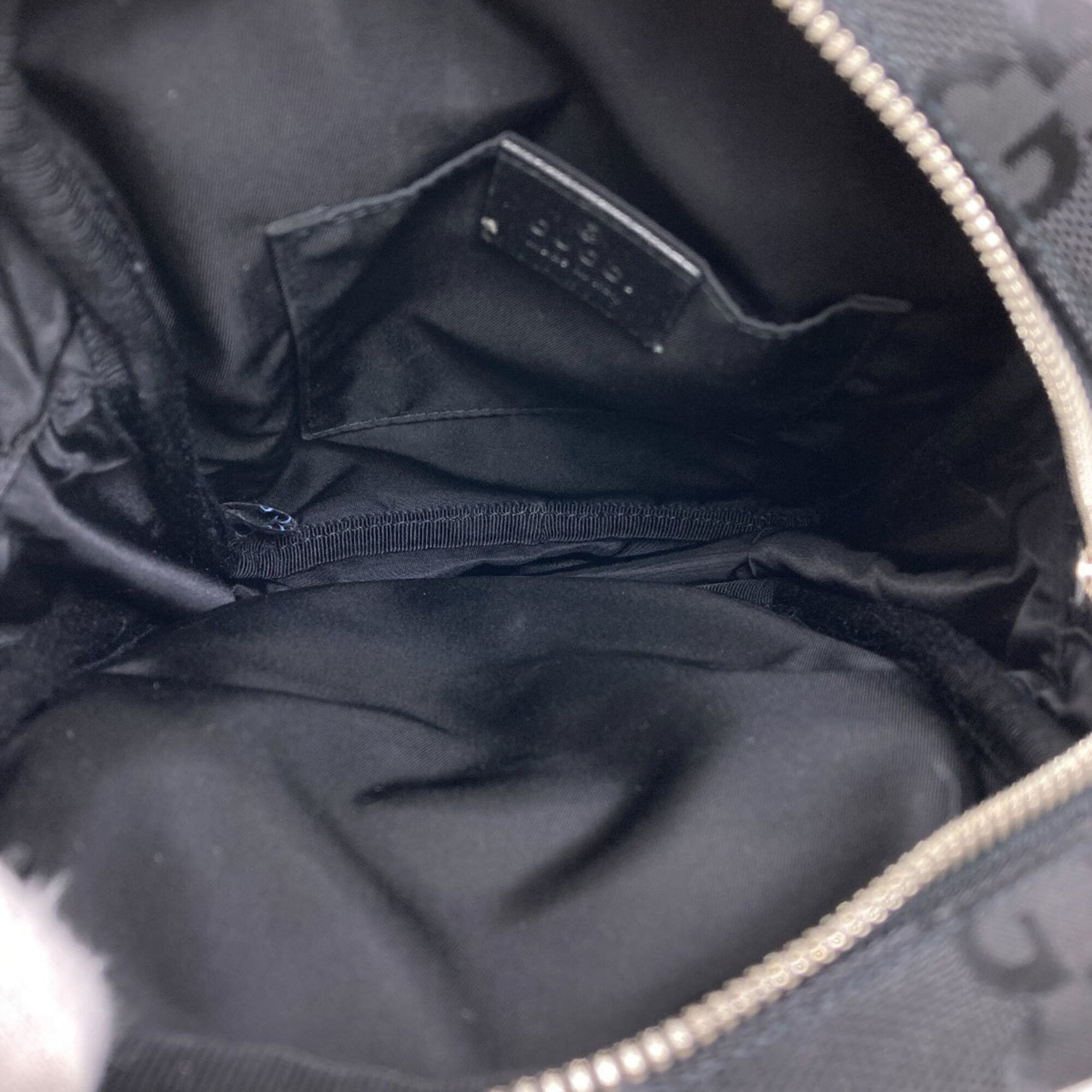 Gucci Black Canvas Shoulder Bag (Pre-Owned)