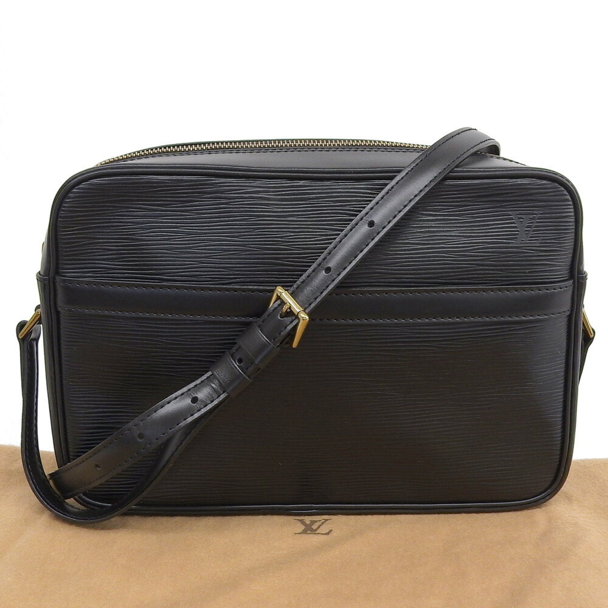 Louis Vuitton Black Noir Epi Leather Shoulder Bag (Pre-Owned)