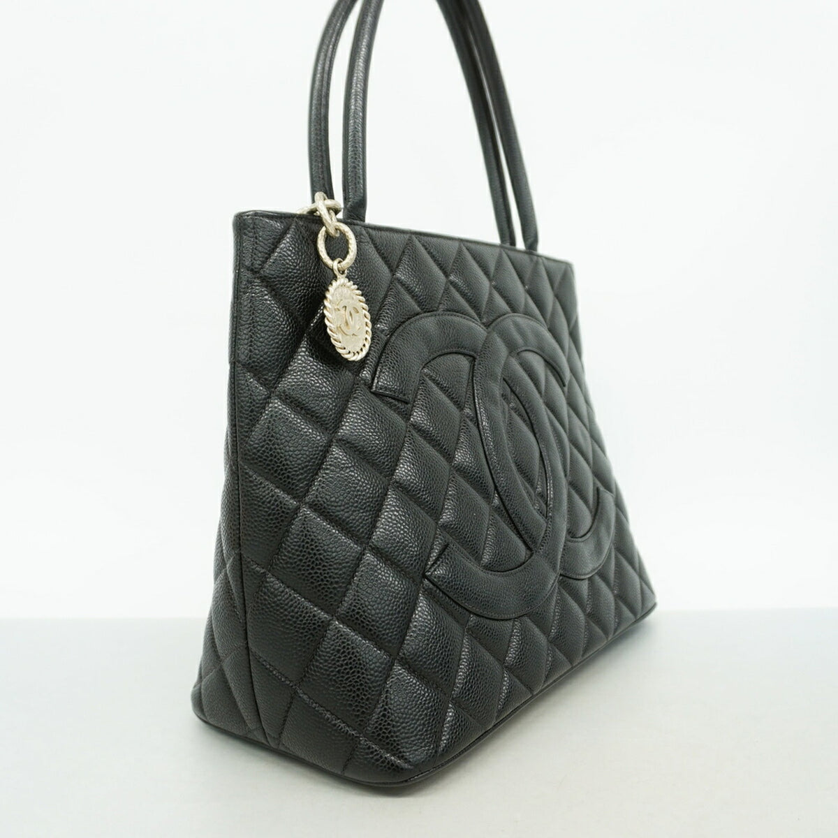 Chanel Black Grained Calfskin Tote Bag (Pre-Owned)