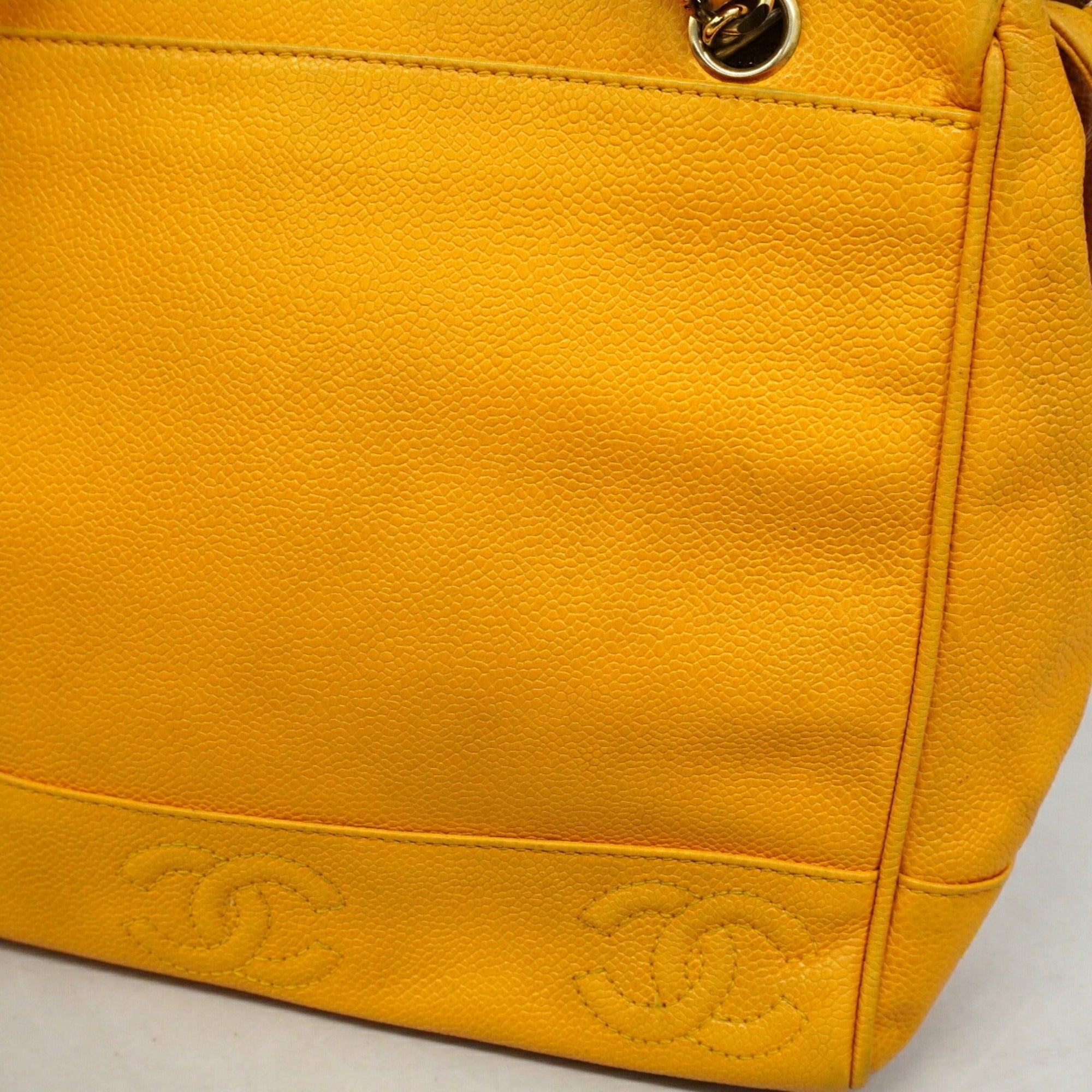Chanel Yellow Grained Calfskin Shoulder Bag (Pre-Owned)