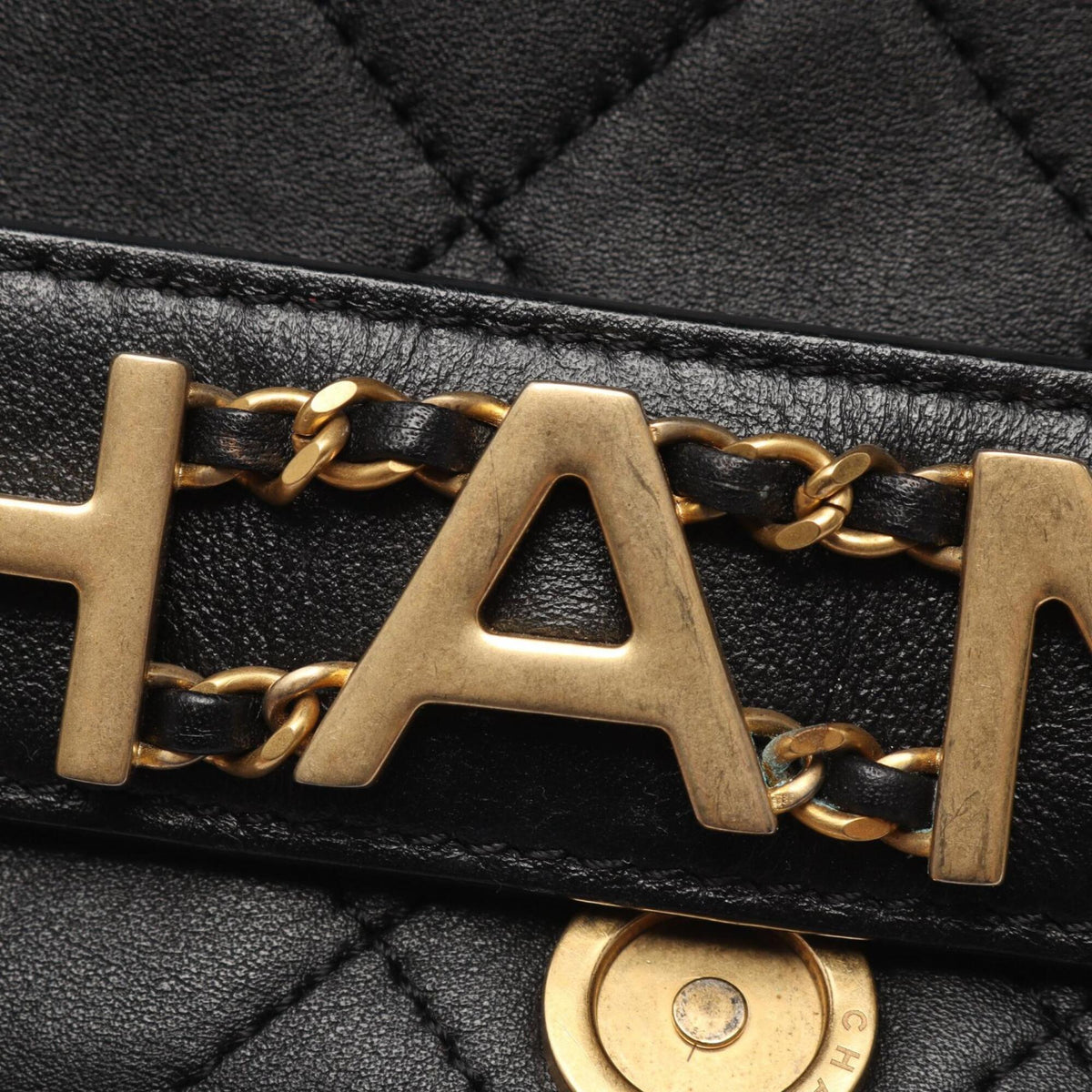 Chanel Black Leather Handbag Shoulder Bag (Pre-Owned)