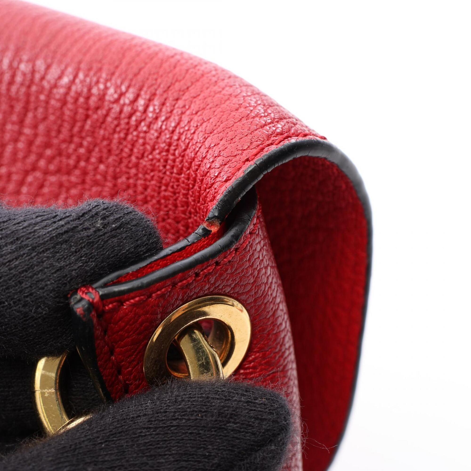 Loewe Red Color Leather Shoulder Bag (Pre-Owned)