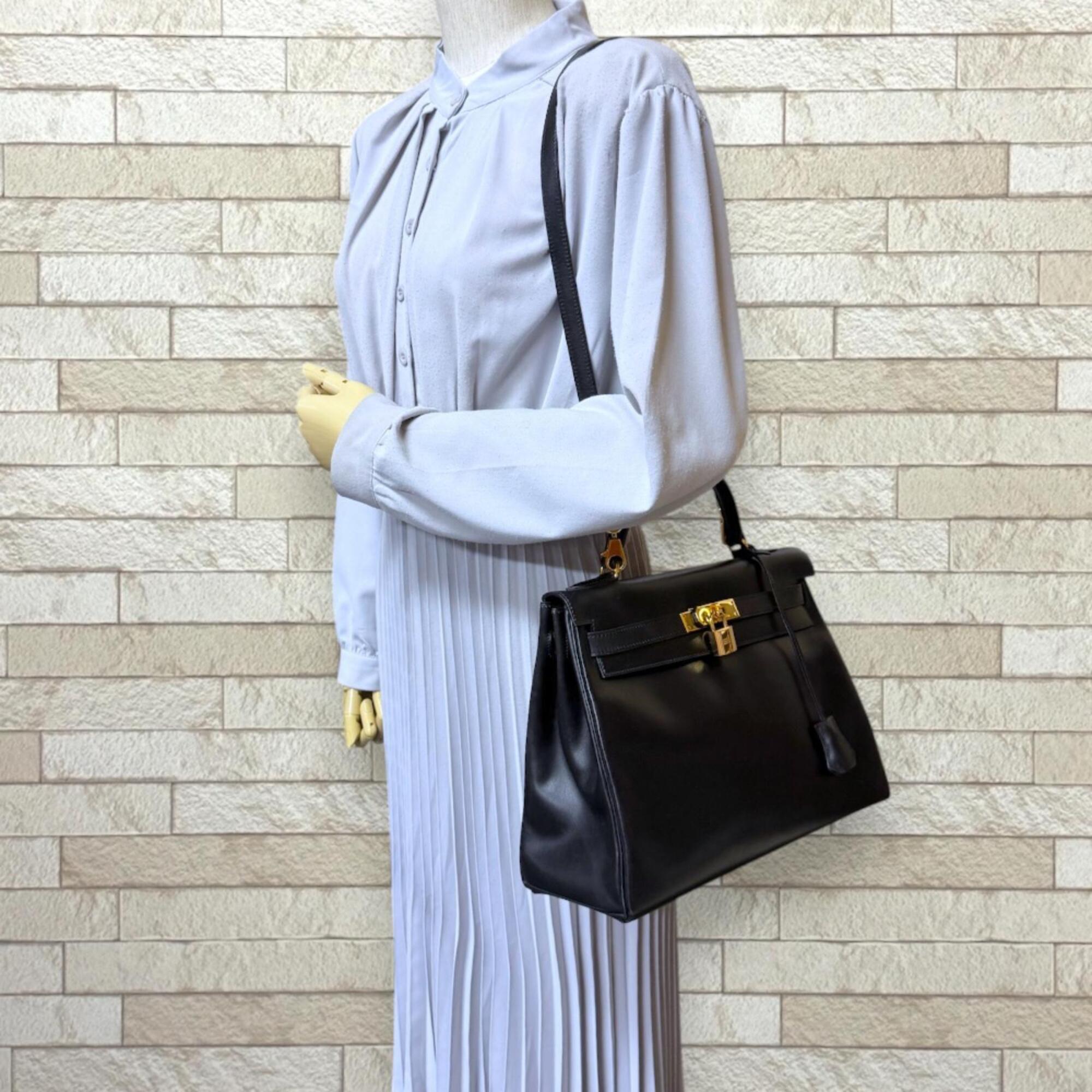 Hermes Black Box Calf Leather Shoulder Bag (Pre-Owned)