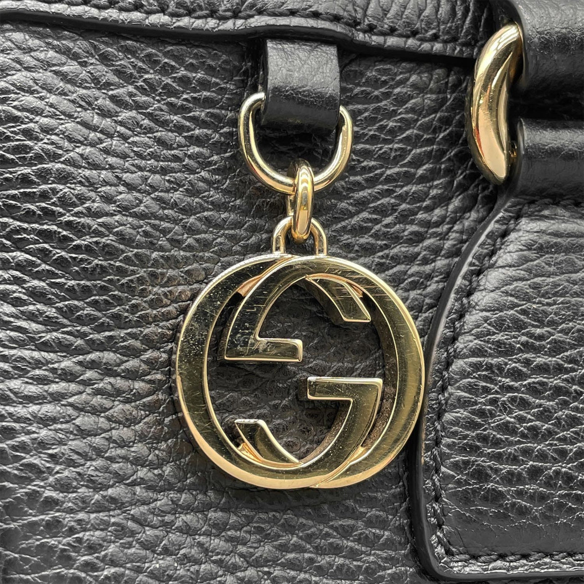 Gucci Black Leather Shoulder Bag (Pre-Owned)