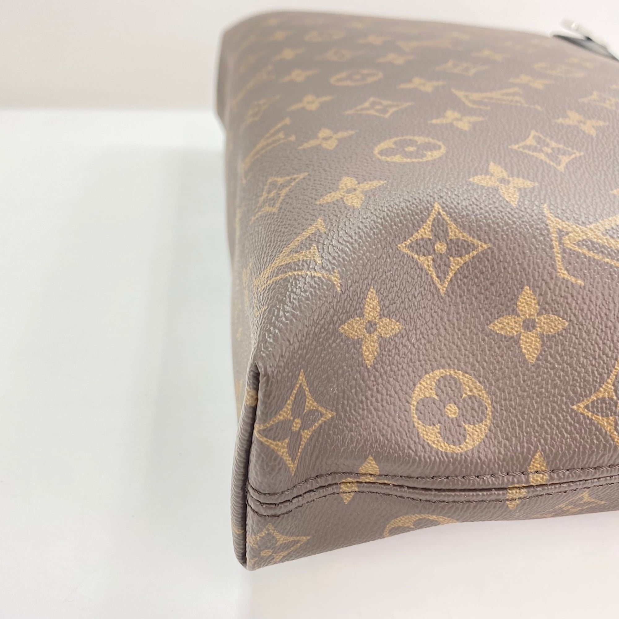 Louis Vuitton Brown Clear Handbag (Pre-Owned)