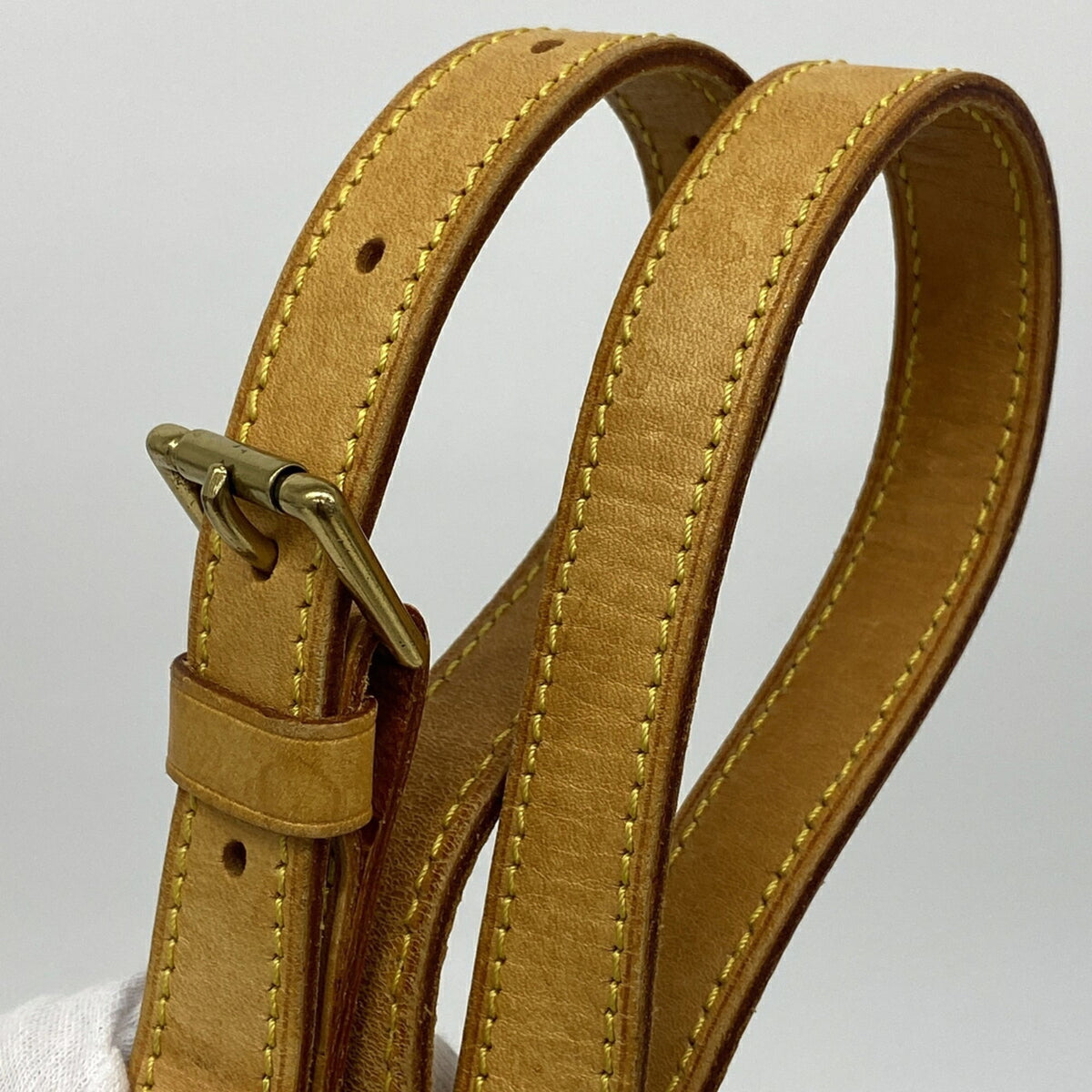 Louis Vuitton Brown Shoulder Bag (Pre-Owned)