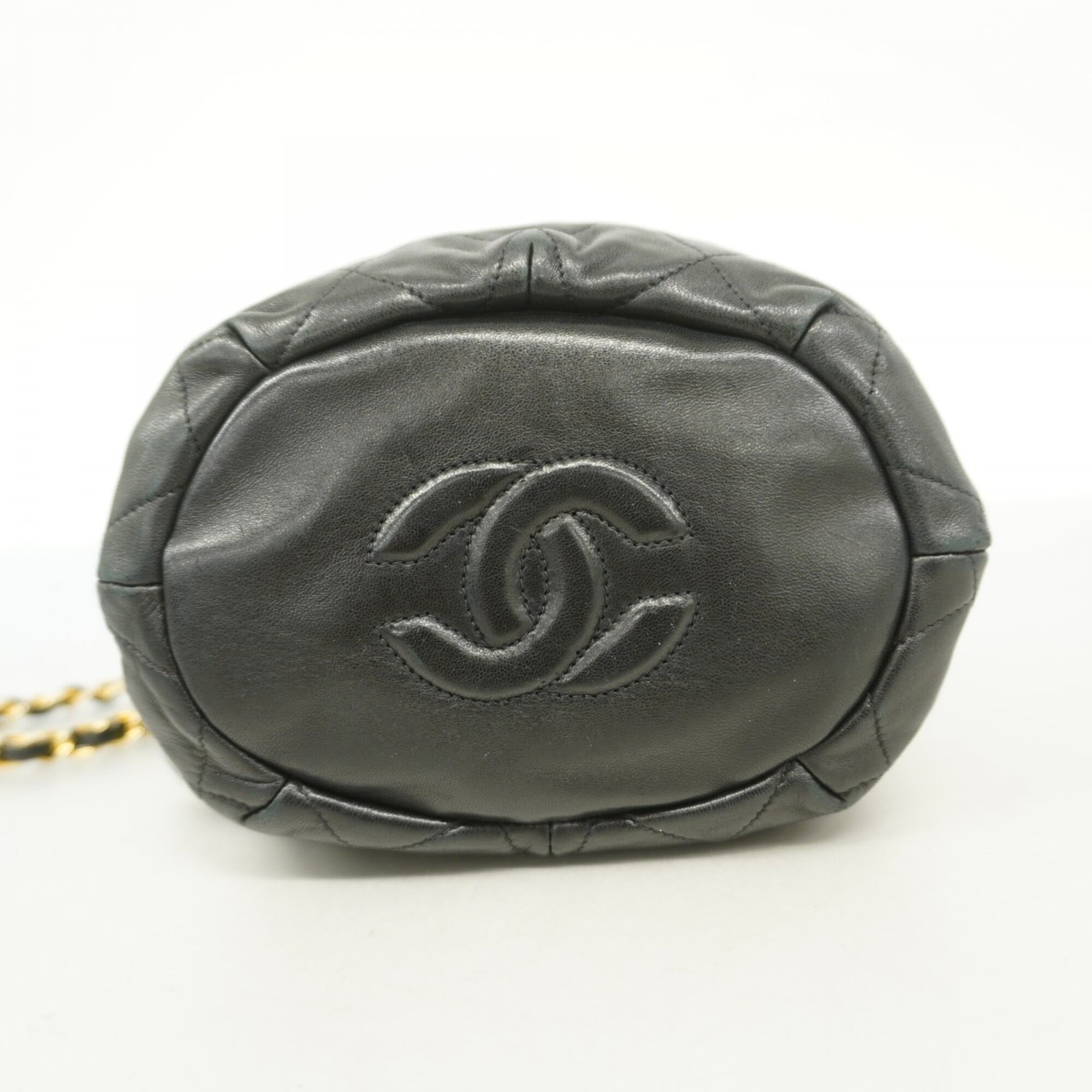 Chanel Black Leather Shoulder Bag (Pre-Owned)