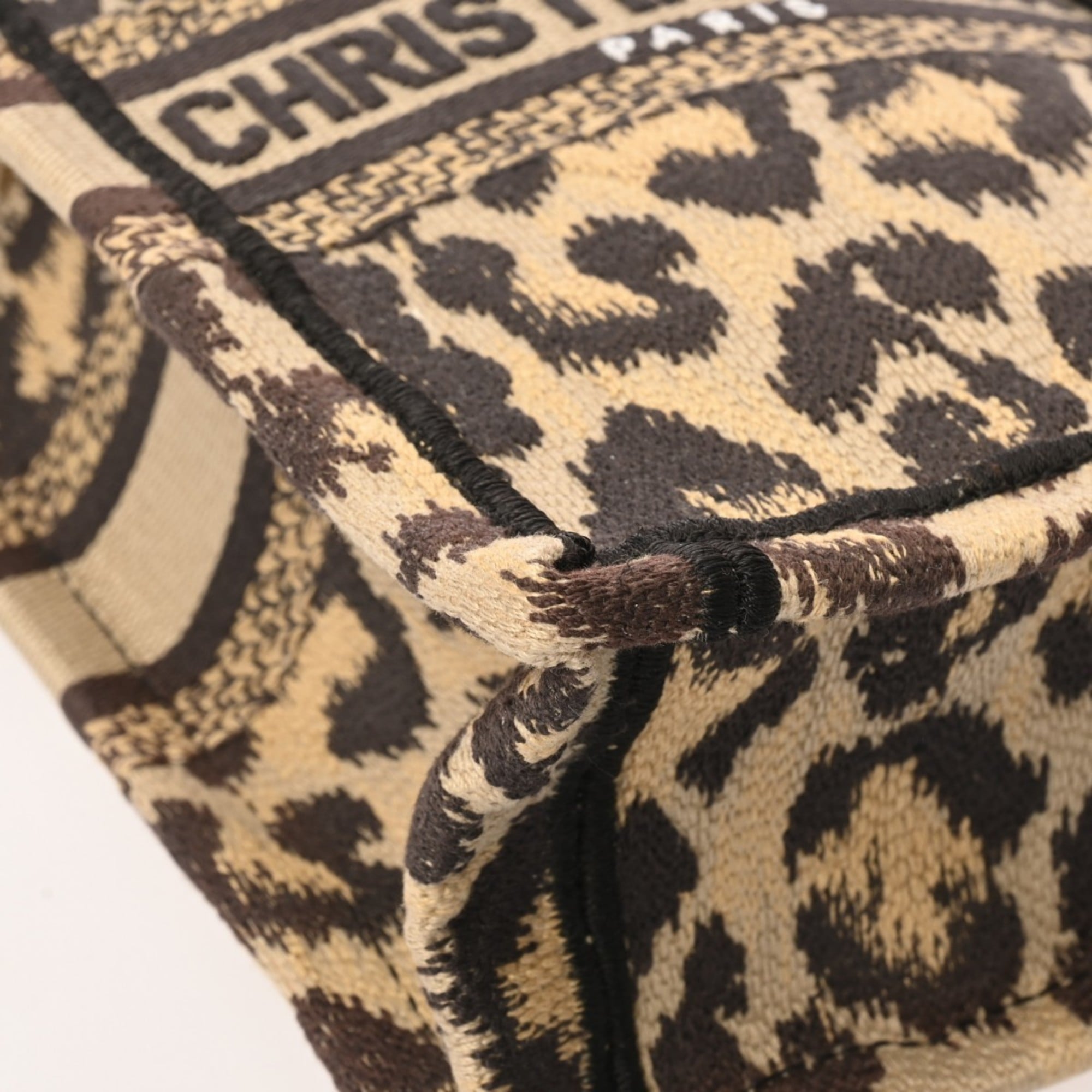 Christian Dior Beige Canvas Shoulder Bag (Pre-Owned)