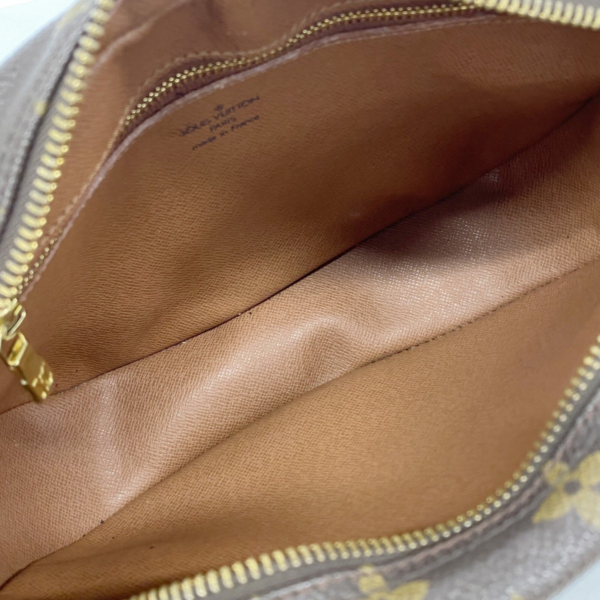 Louis Vuitton Brown Shoulder Bag (Pre-Owned)