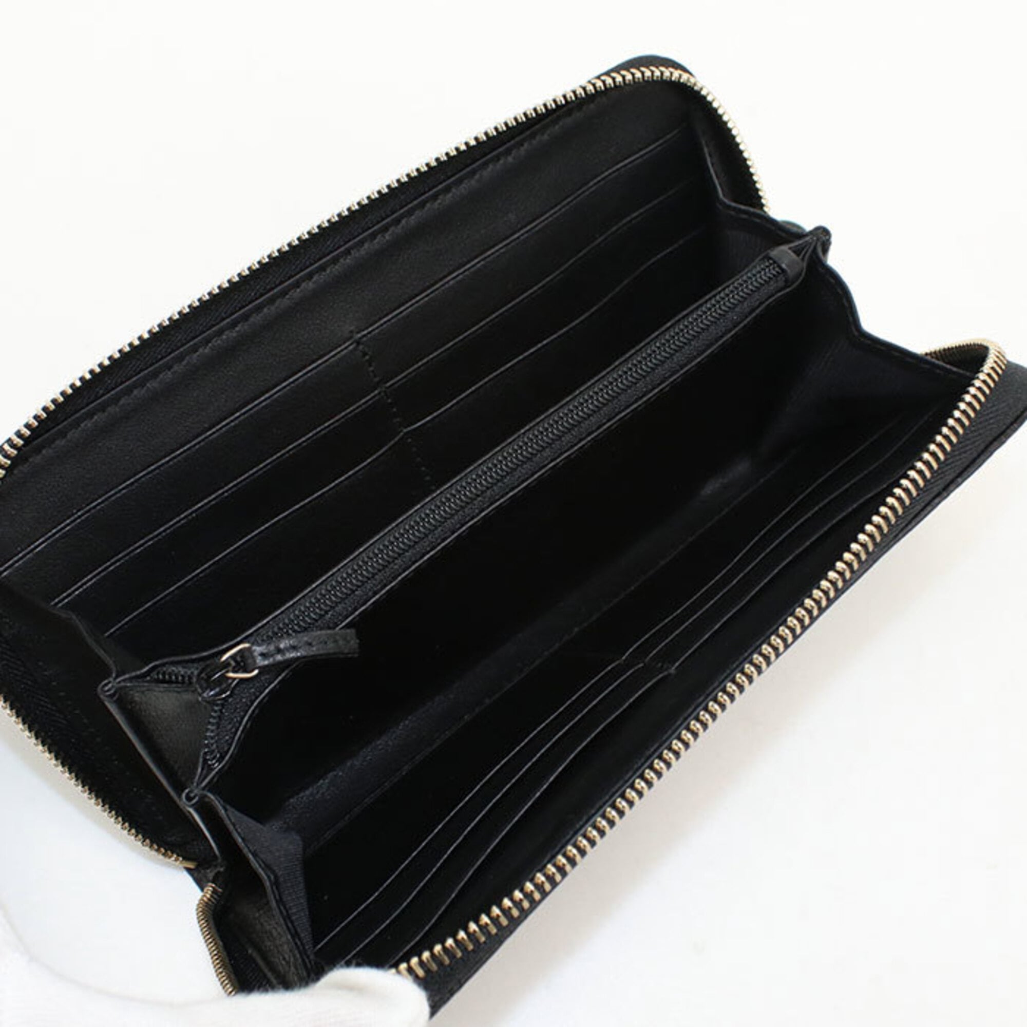 Gucci Black Leather Long Wallet (Bi-Fold) (Pre-Owned)