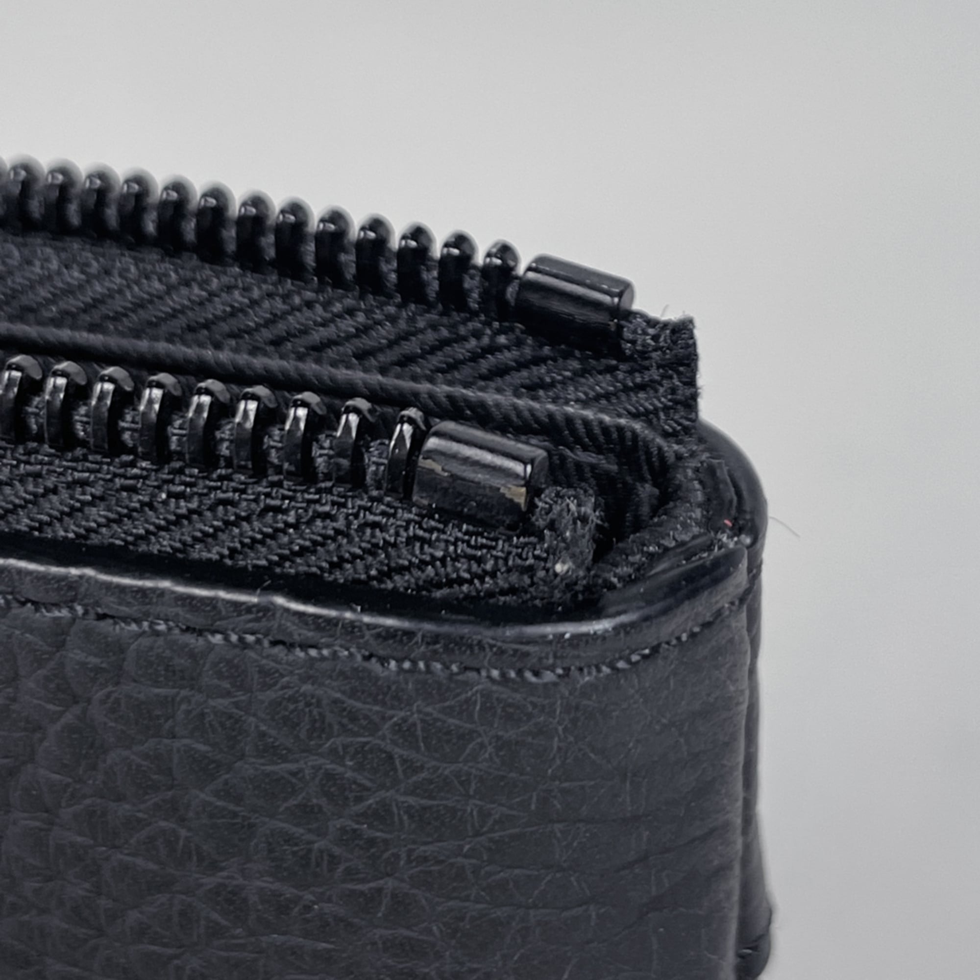 Louis Vuitton Yayoi Kusama Black Noir Leather Pochette (Pre-Owned)