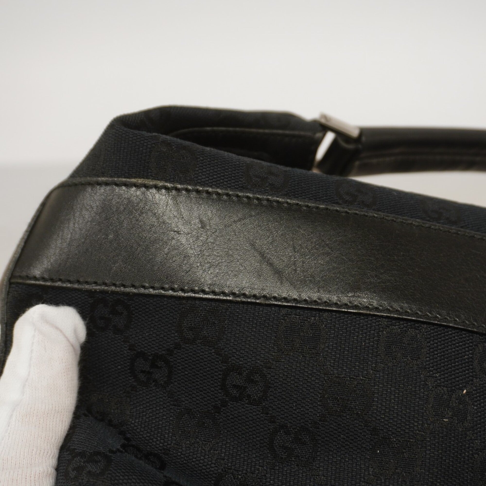 Gucci Black Canvas Handbag (Pre-Owned)