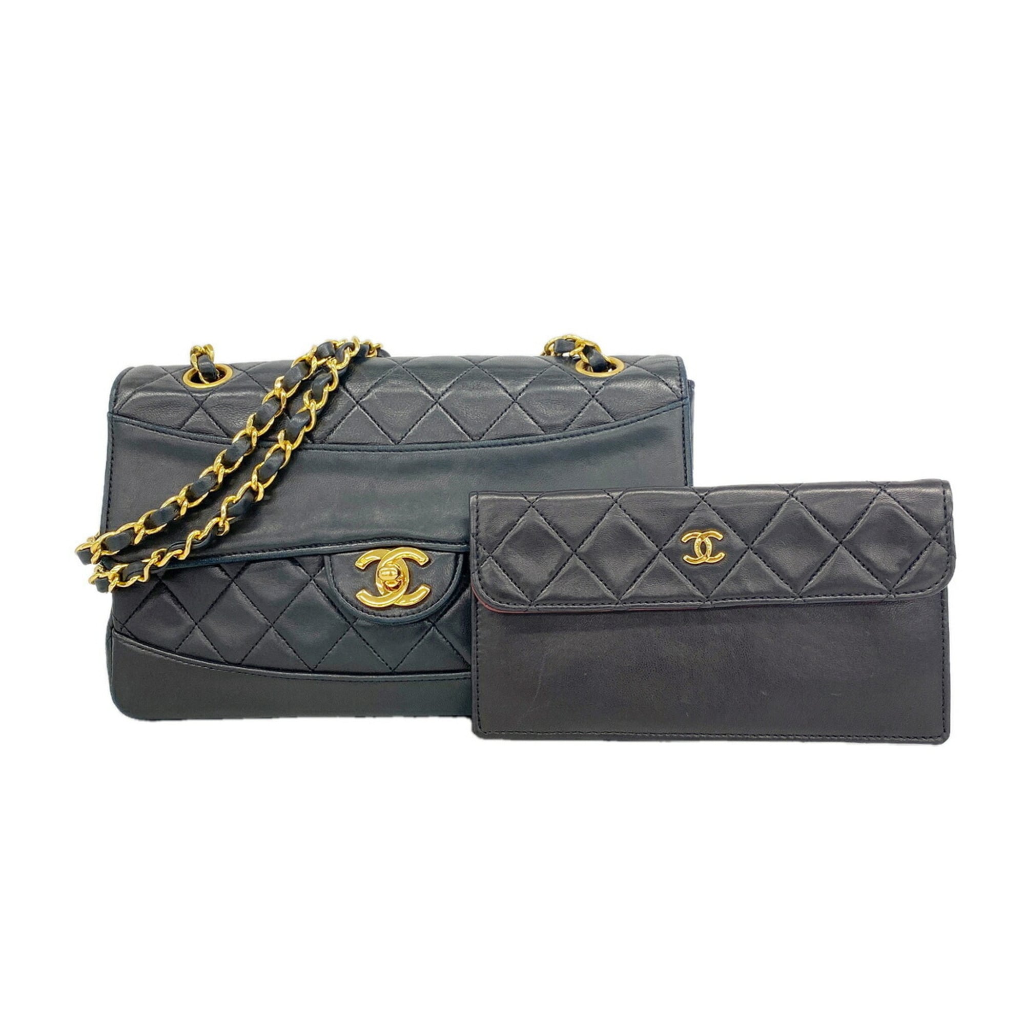 Chanel Black Leather Shoulder Bag (Pre-Owned)