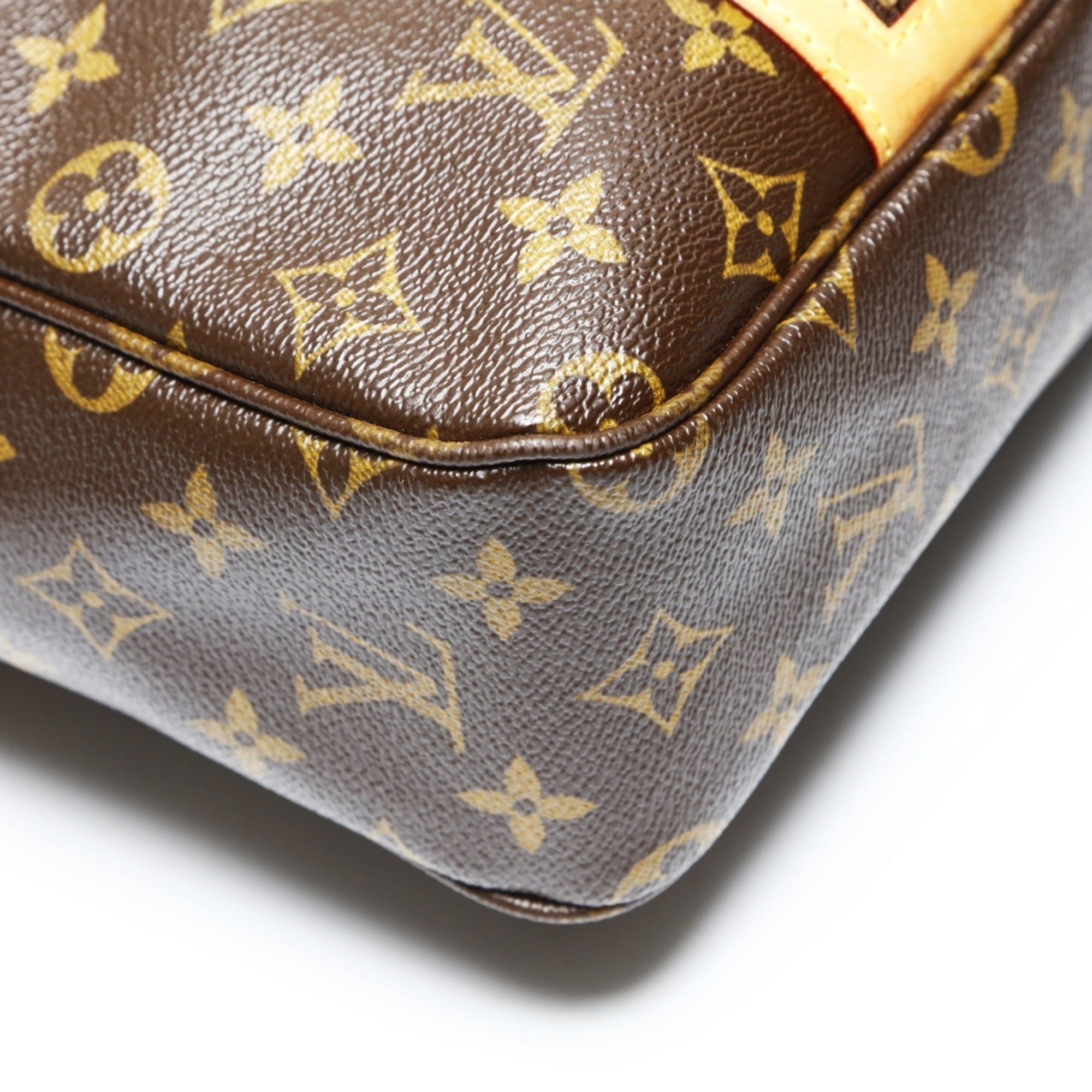 Louis Vuitton Brown Monogram Monogram Shoulder Bag (Pre-Owned)