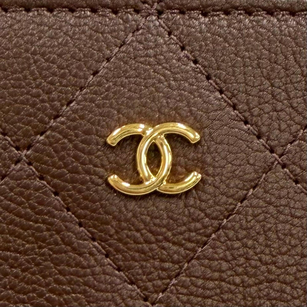 Chanel Brown Leather Wallet (Bi-Fold) (Pre-Owned)