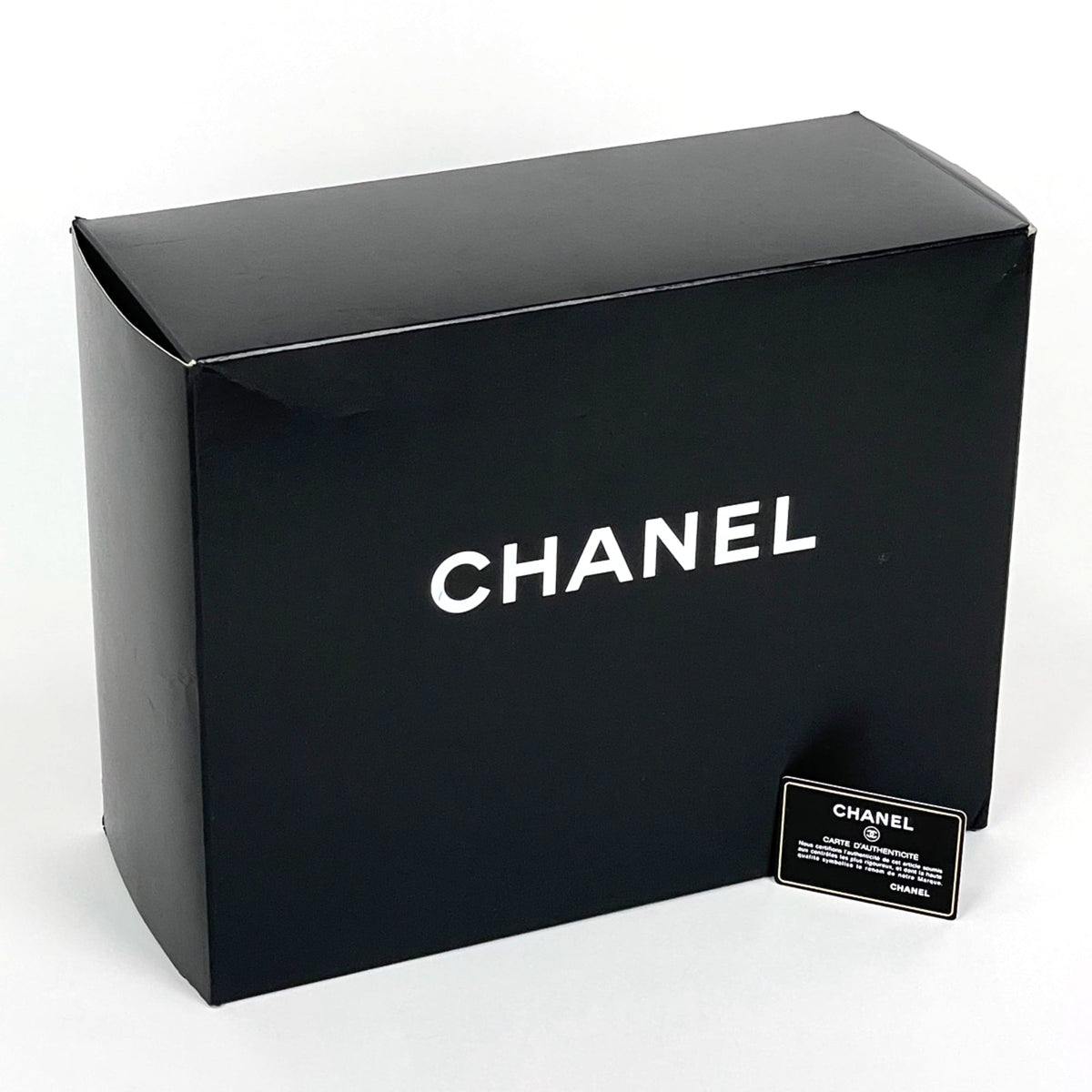 Chanel White Grained Calfskin Tote Bag (Pre-Owned)