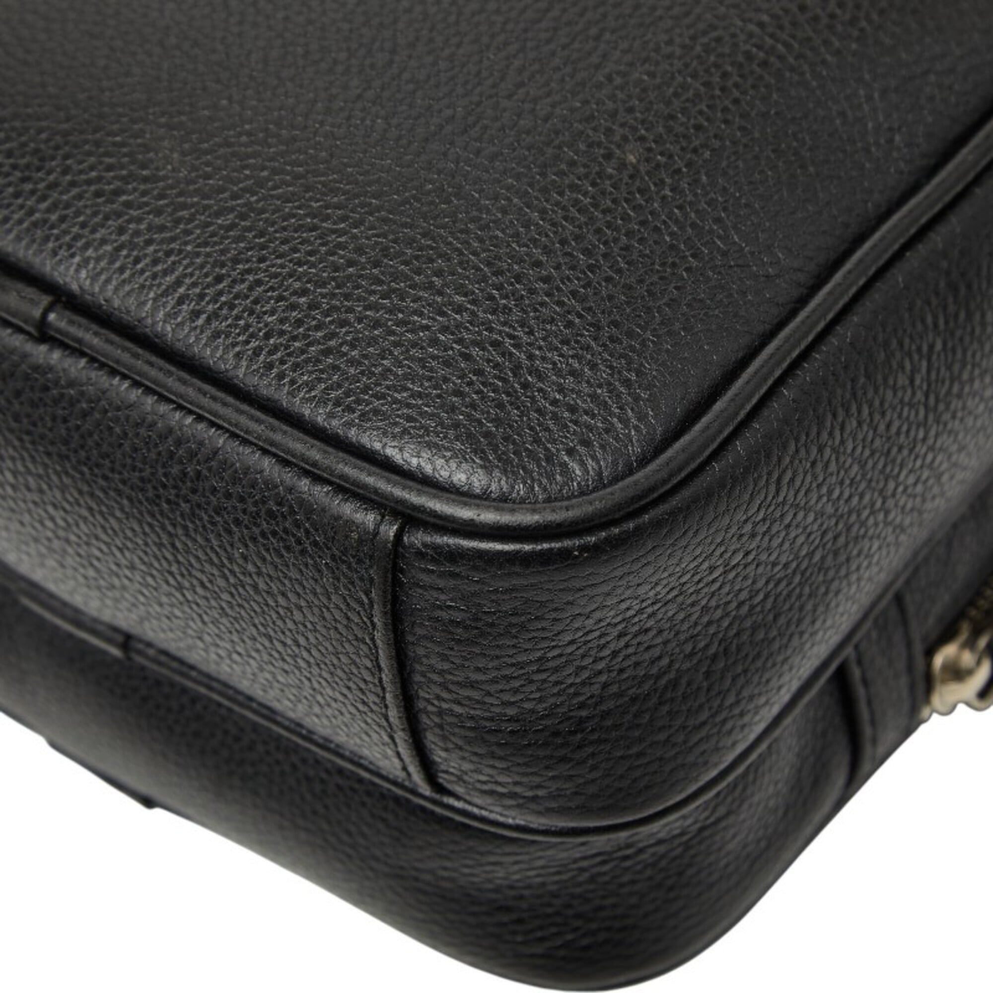 Burberry Black Leather Shoulder Bag (Pre-Owned)