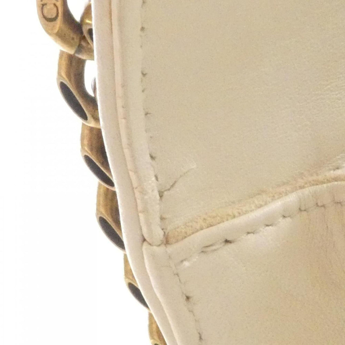 Christian Dior White Leather Shoulder Bag (Pre-Owned)