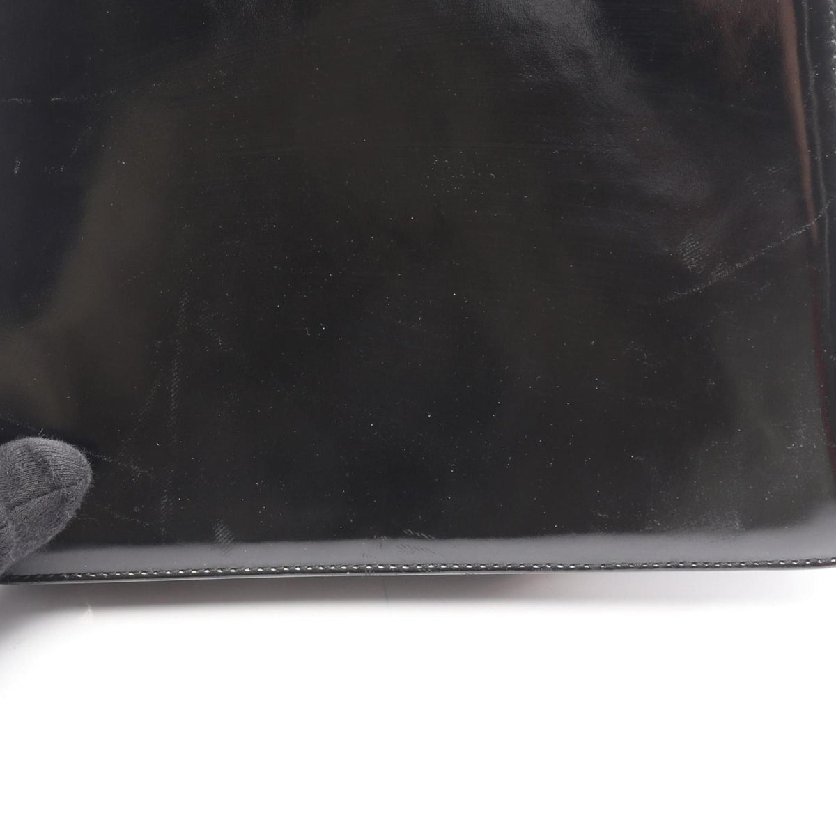 Salvatore Ferragamo Black Patent Leather Handbag (Pre-Owned)
