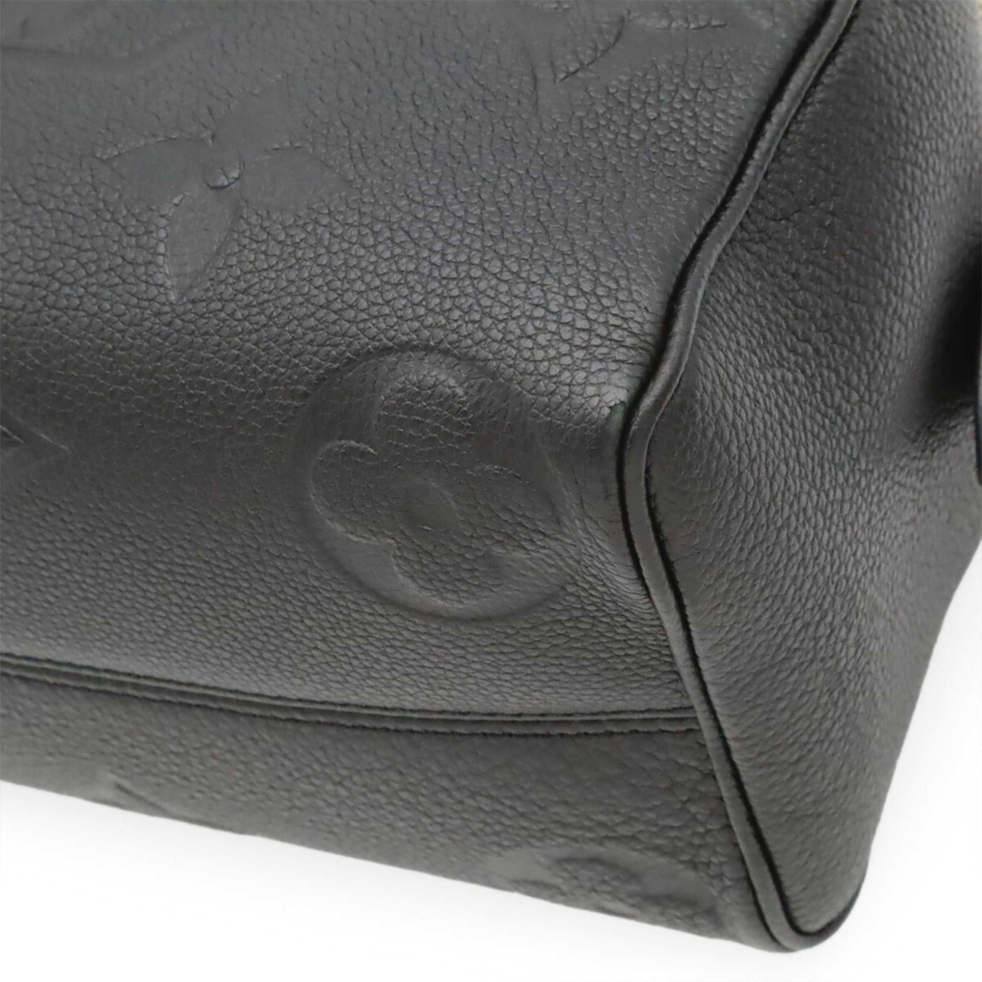 Louis Vuitton Black Noir Leather Handbag Shoulder Bag (Pre-Owned)
