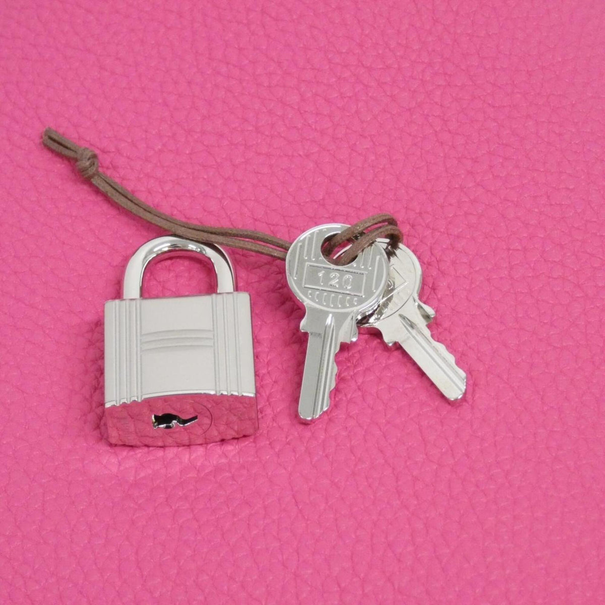 Hermes Rose Shocking Handbag (Pre-Owned)