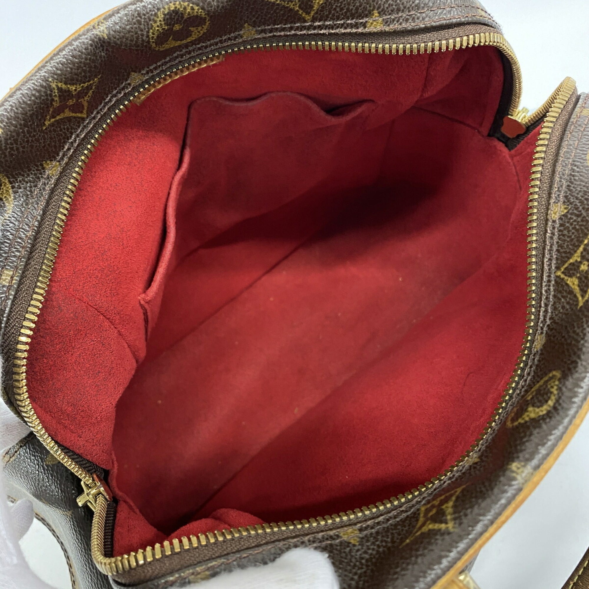 Louis Vuitton Brown Handbag (Pre-Owned)