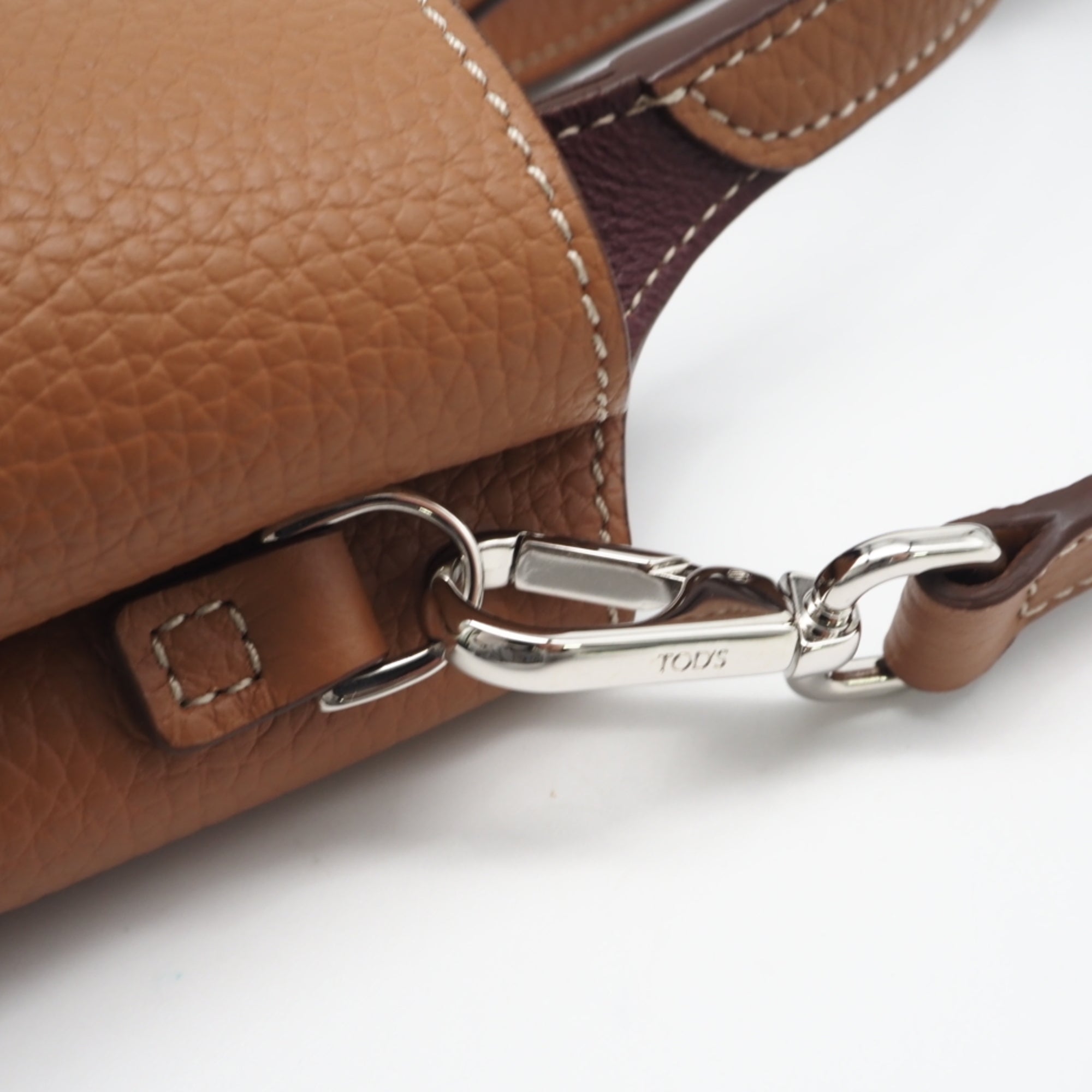 Tod's Brown Leather Handbag (Pre-Owned)
