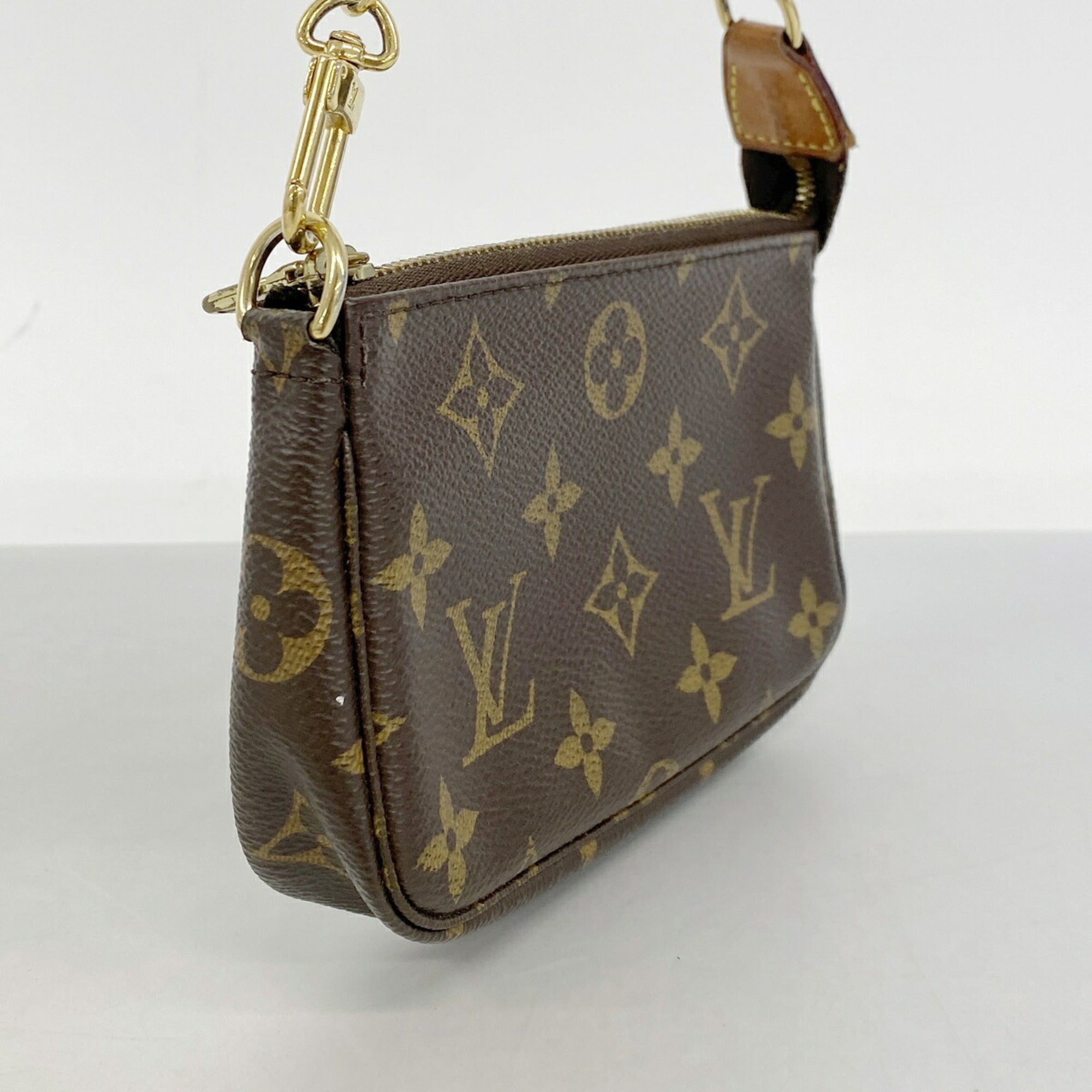 Louis Vuitton Brown Pouch (Pre-Owned)