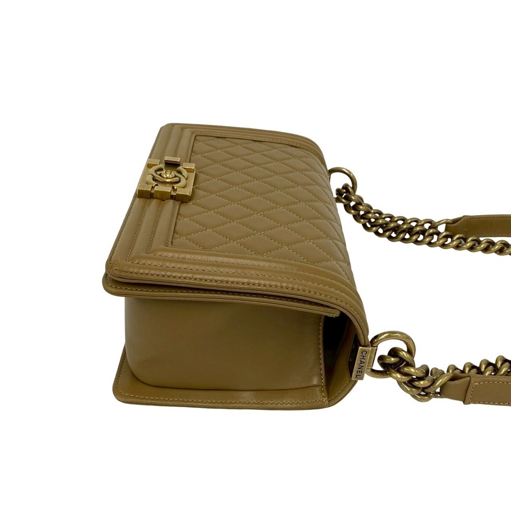 Chanel Brown Leather Shoulder Bag (Pre-Owned)