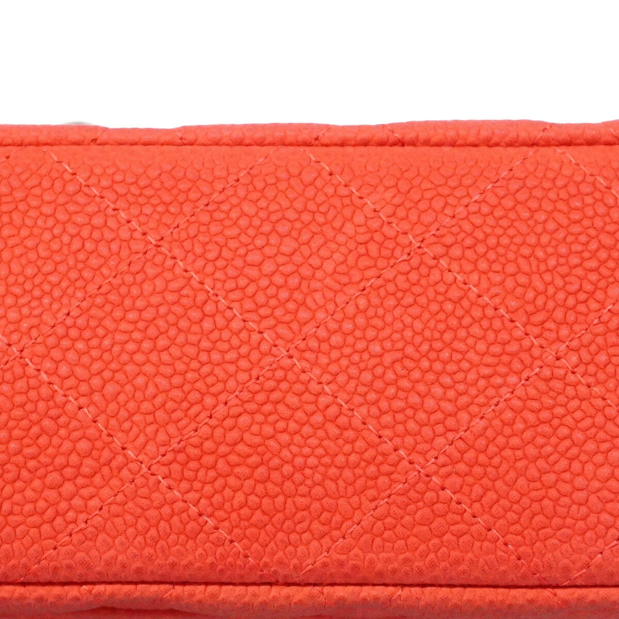 Chanel Red Color Grained Calfskin Shoulder Bag (Pre-Owned)
