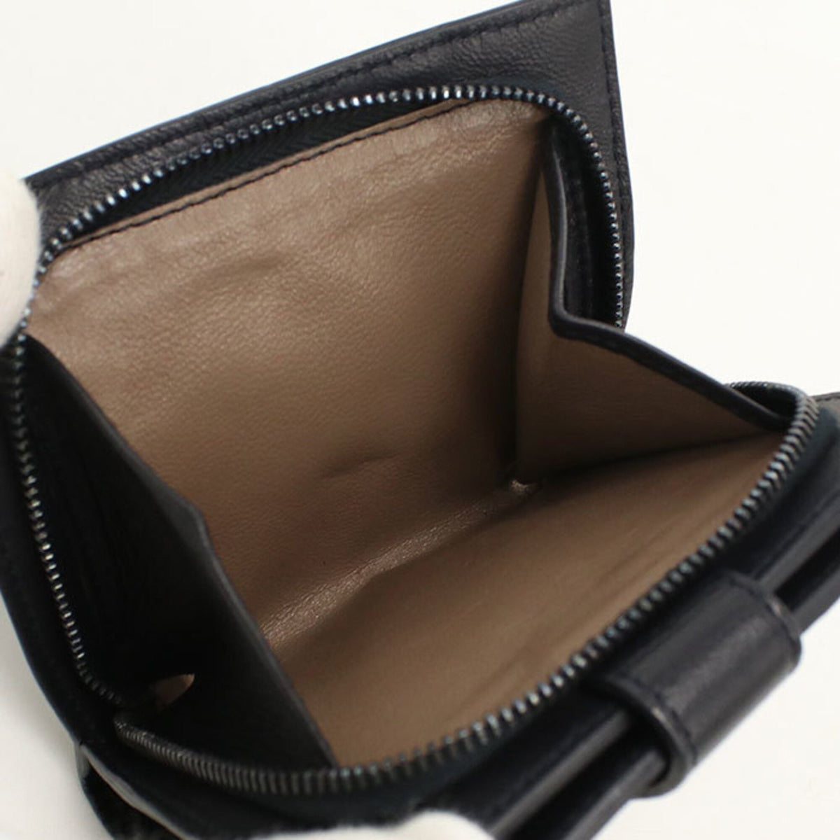 Bottega Veneta Black Leather Wallet (Bi-Fold) (Pre-Owned)