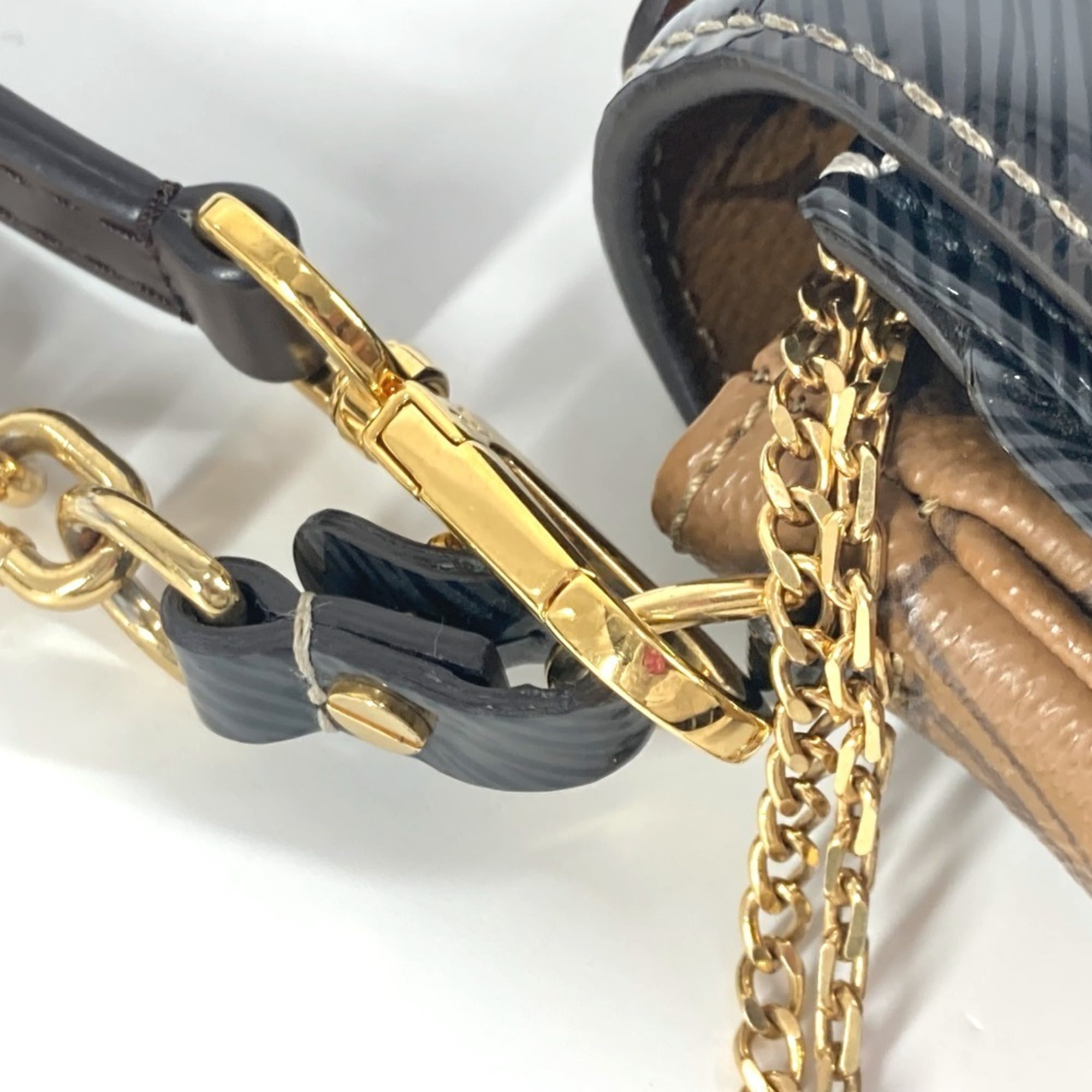 Louis Vuitton Monogram Reverse Black Brown Monogram Reverse Handbag Pochette Shoulder Bag (Pre-Owned)