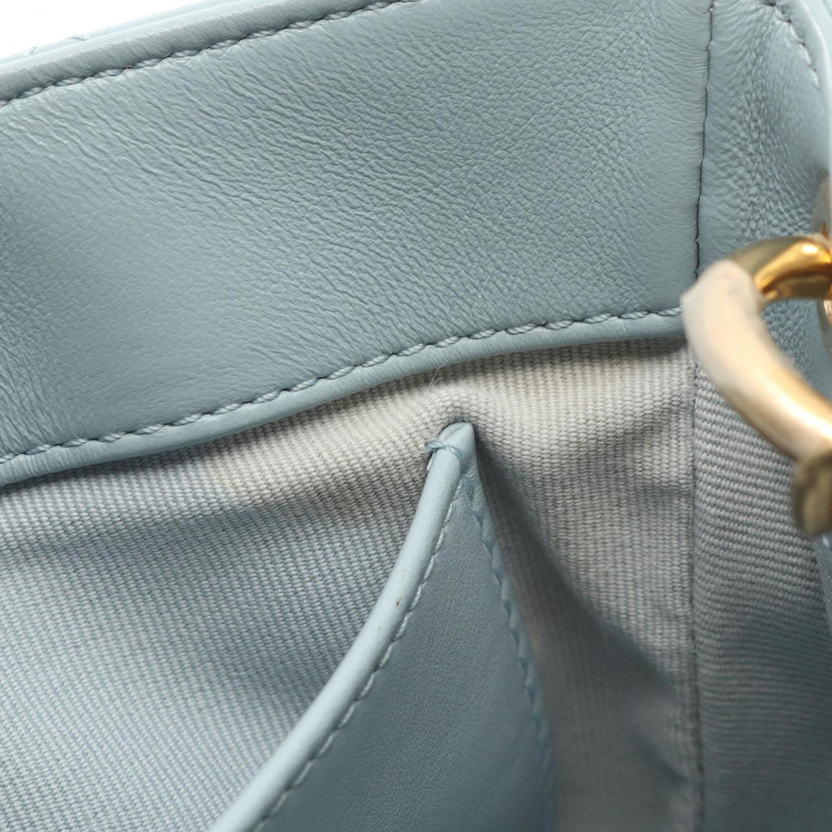 Chanel Matelasse Blue Leather Shoulder Bag (Pre-Owned)