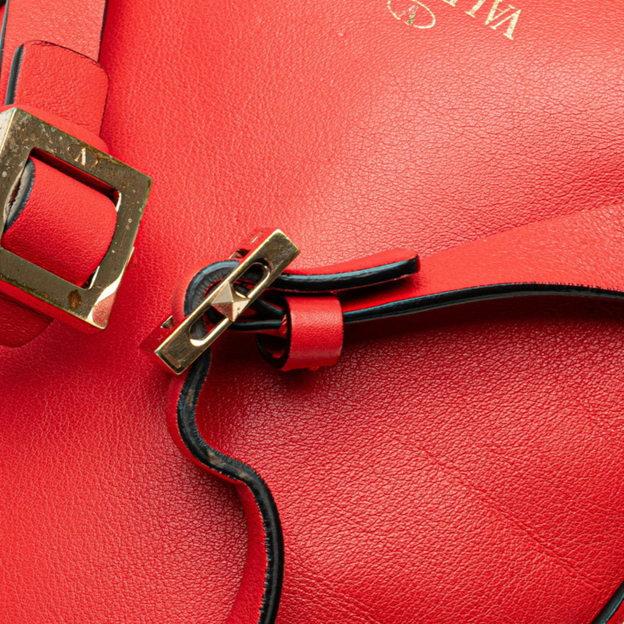 Valentino Red Color Leather Backpack (Pre-Owned)