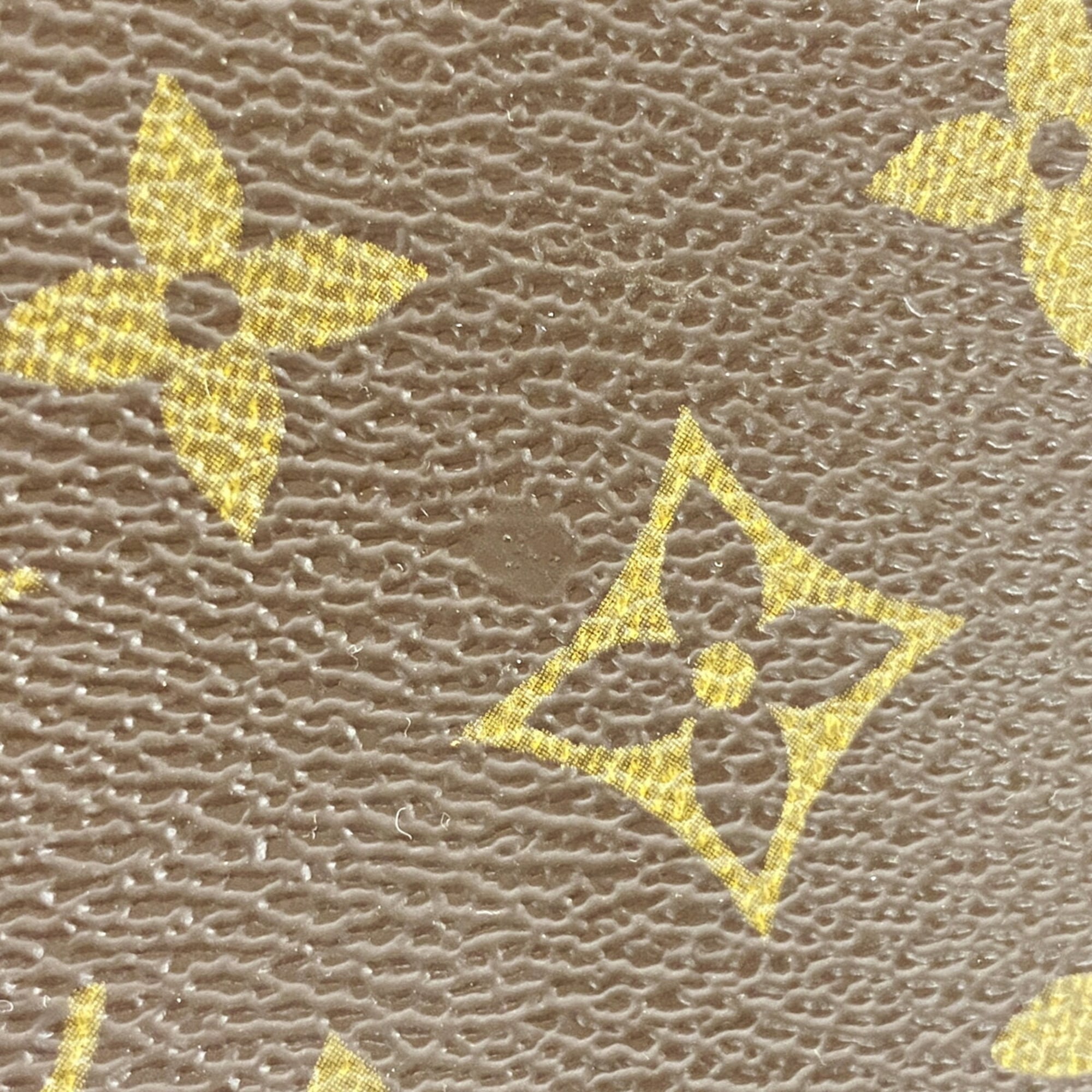 Louis Vuitton Brown Shoulder Bag (Pre-Owned)