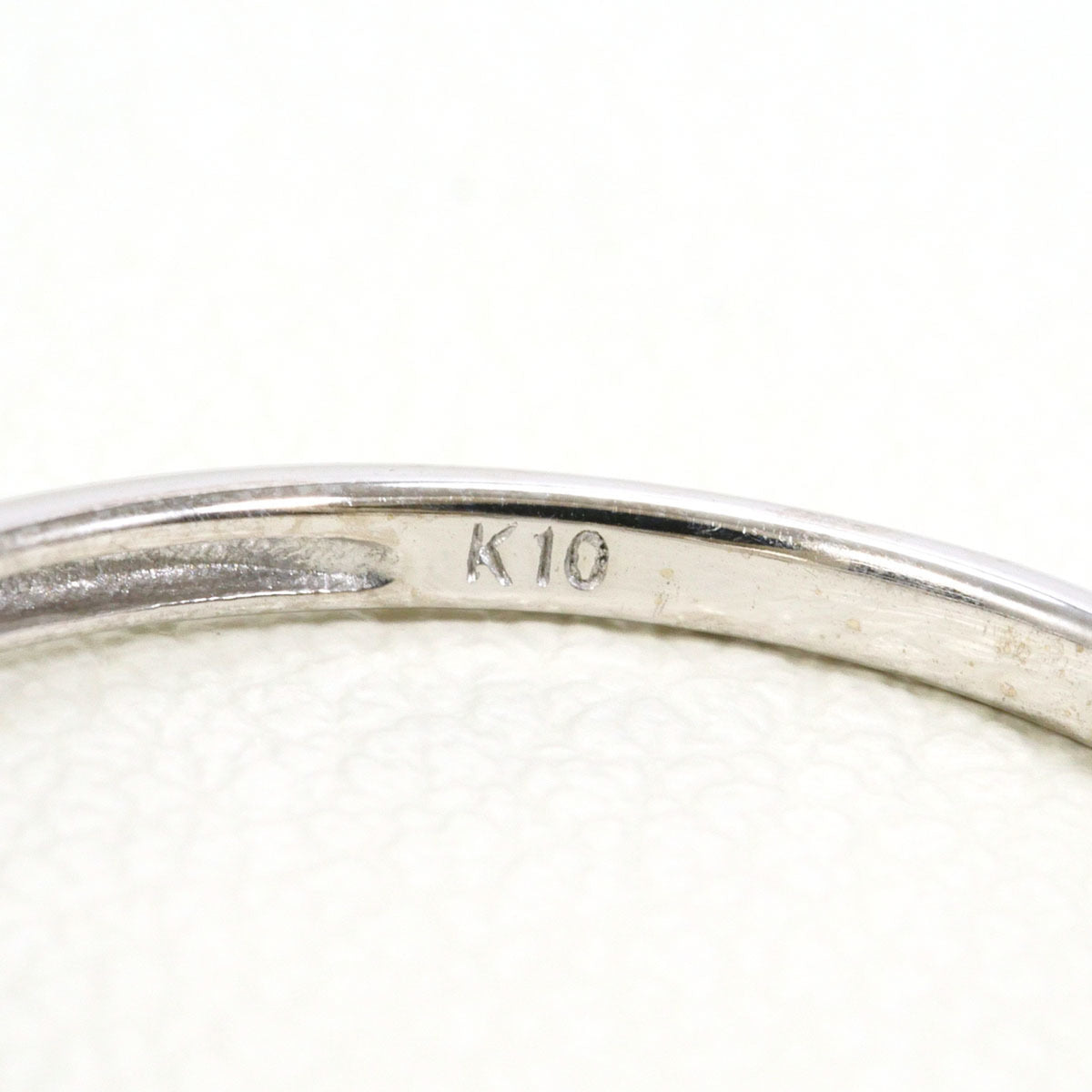 Unbranded White Gold White Gold (10K) Band Ring (Pre-Owned)