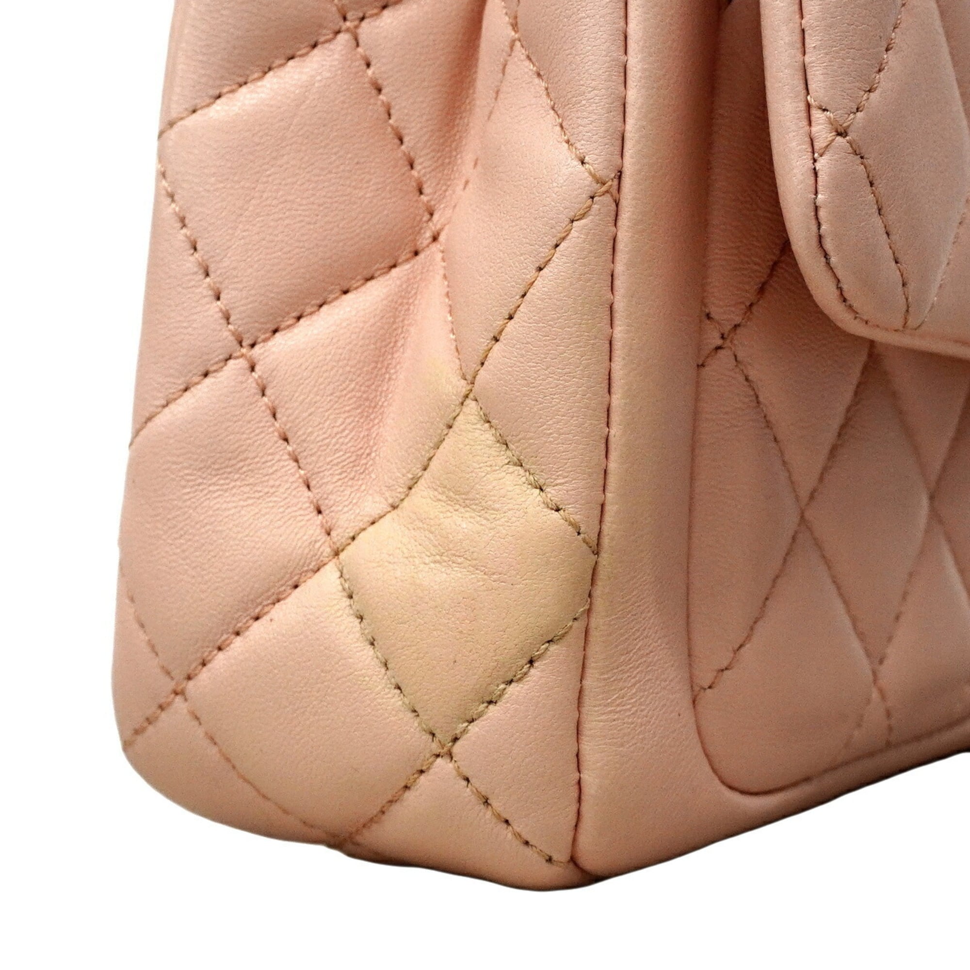 Chanel Pink Leather Shoulder Bag (Pre-Owned)