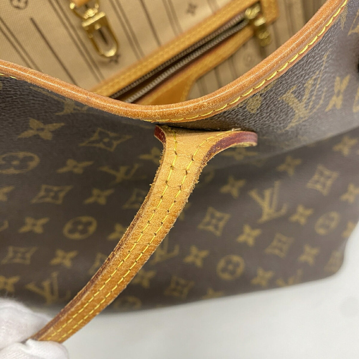 Louis Vuitton Brown Tote Bag (Pre-Owned)