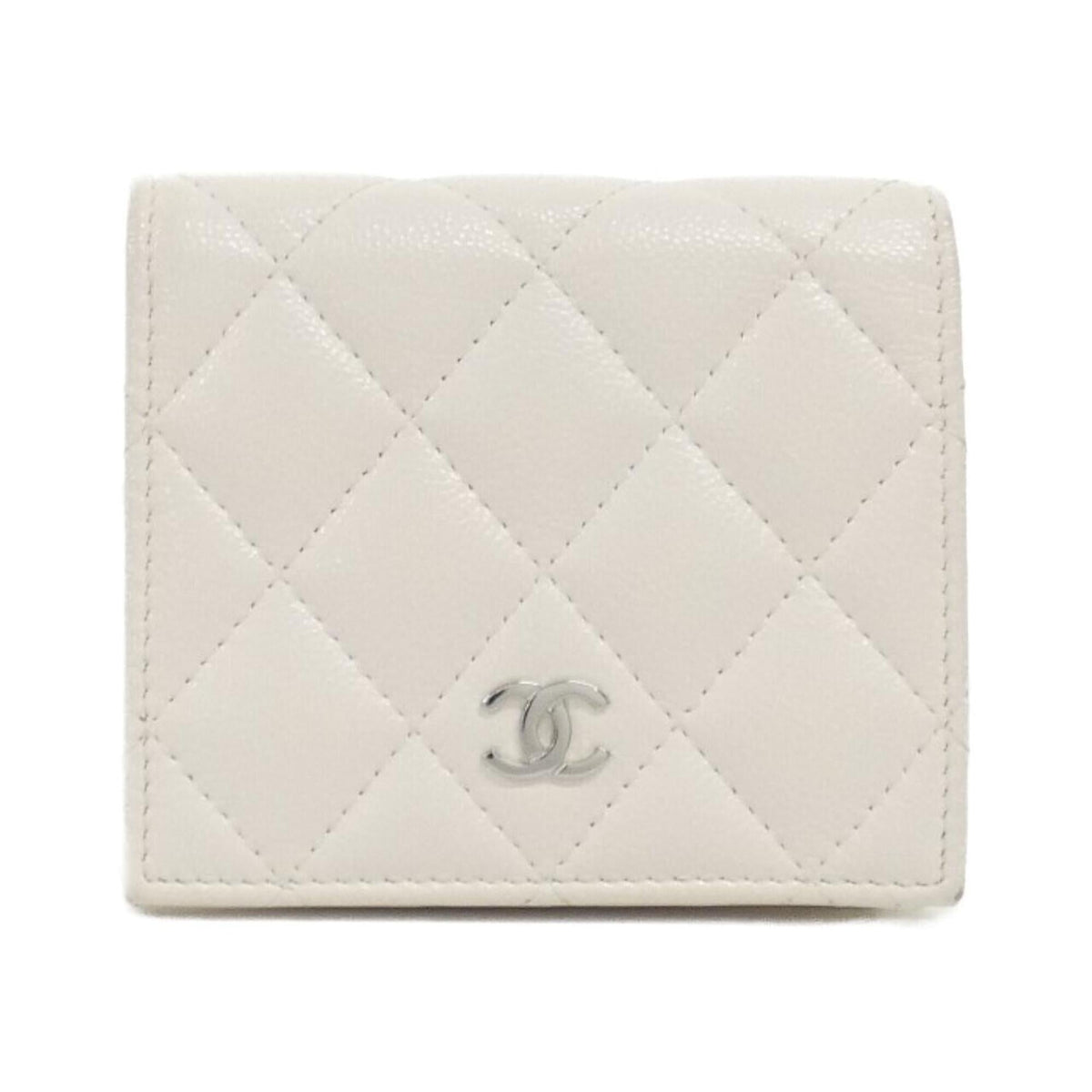 Chanel White Grained Calfskin Long Wallet (Bi-Fold) (Pre-Owned)